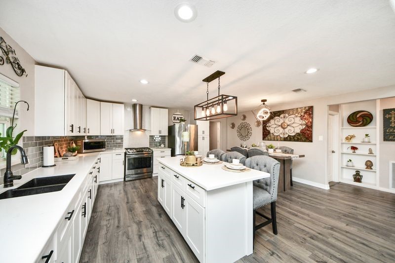 1409 Avenue I Property Photo 14