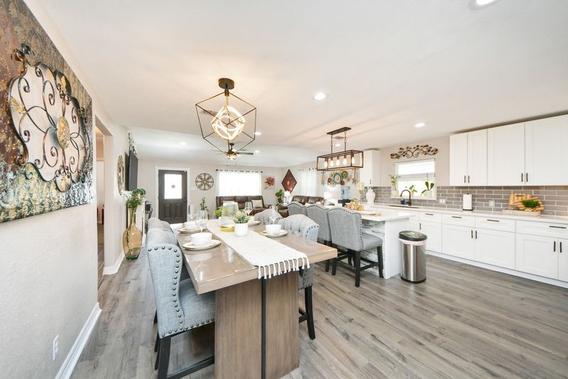 1409 Avenue I Property Photo 16