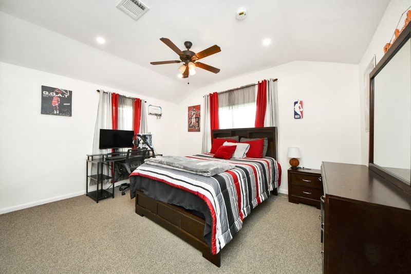 1409 Avenue I Property Photo 21
