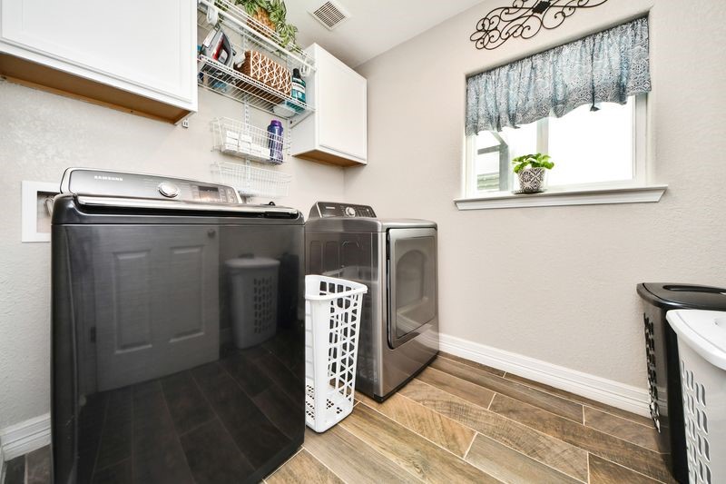 1409 Avenue I Property Photo 26