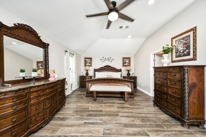 1409 Avenue I Property Photo 27