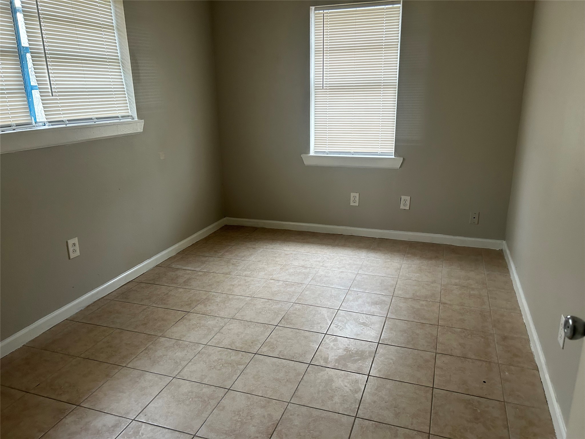 3333 Linn Street Property Photo 5