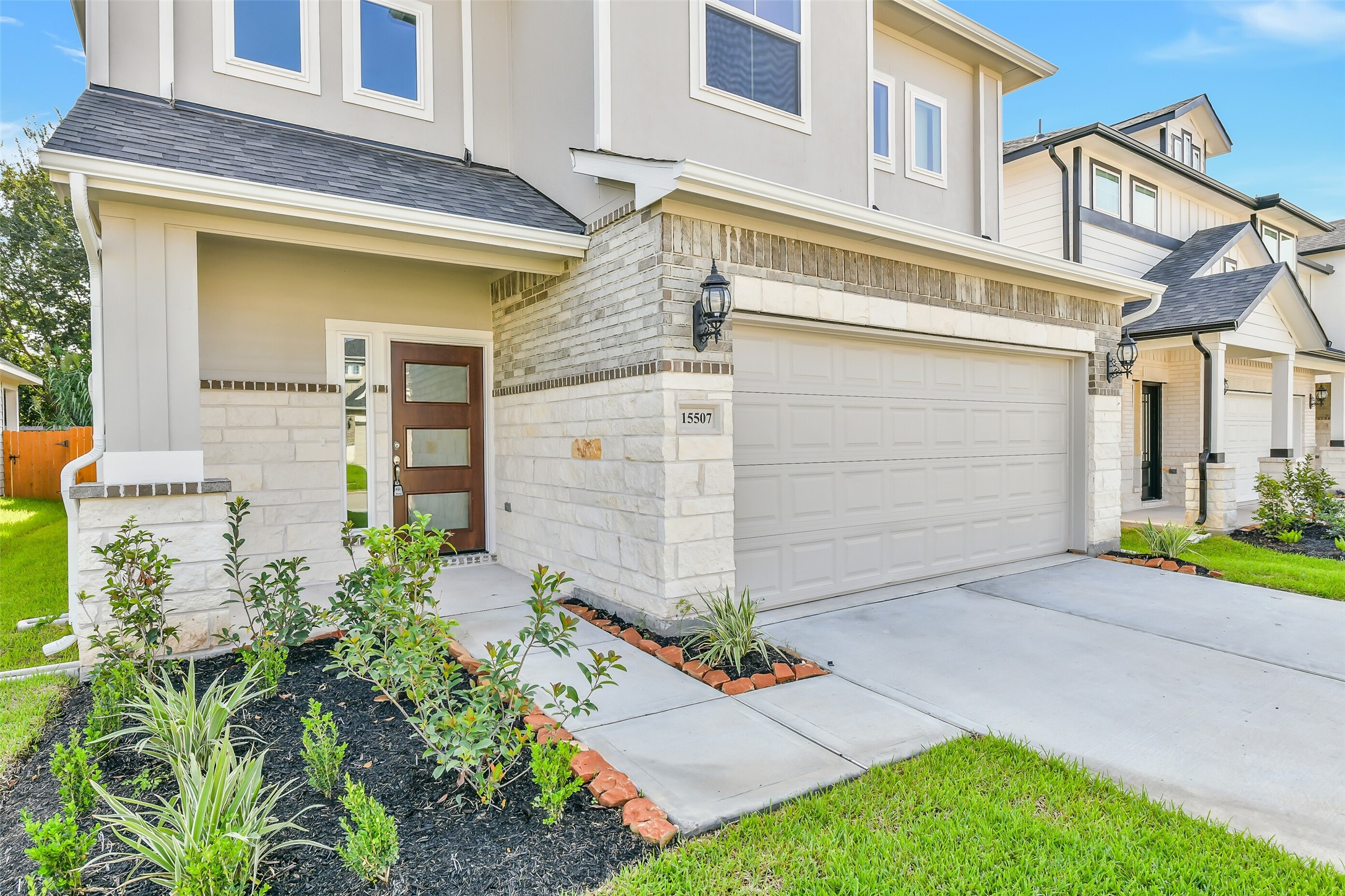 15507 Foresail Lane Property Photo 3