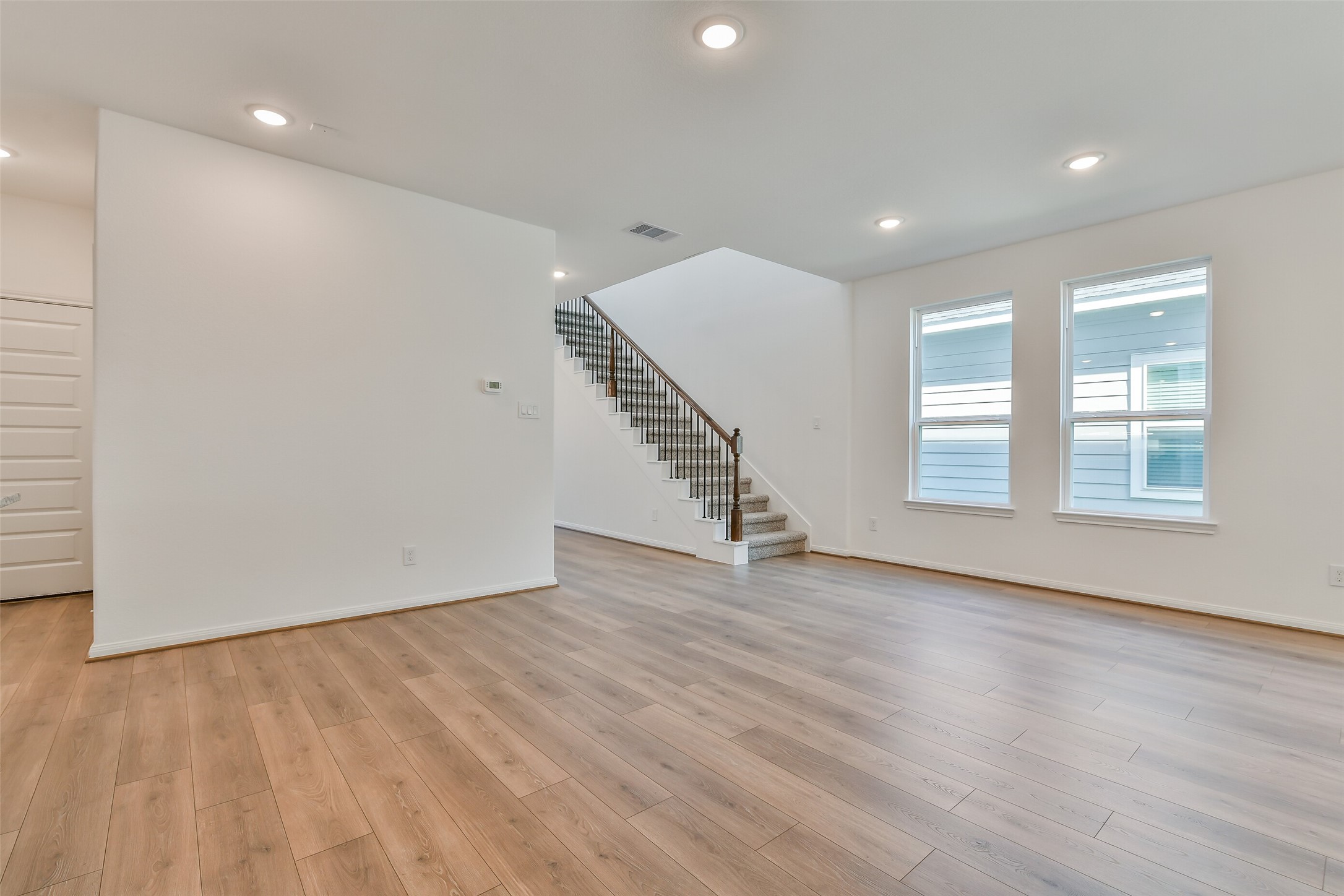 15507 Foresail Lane Property Photo 5