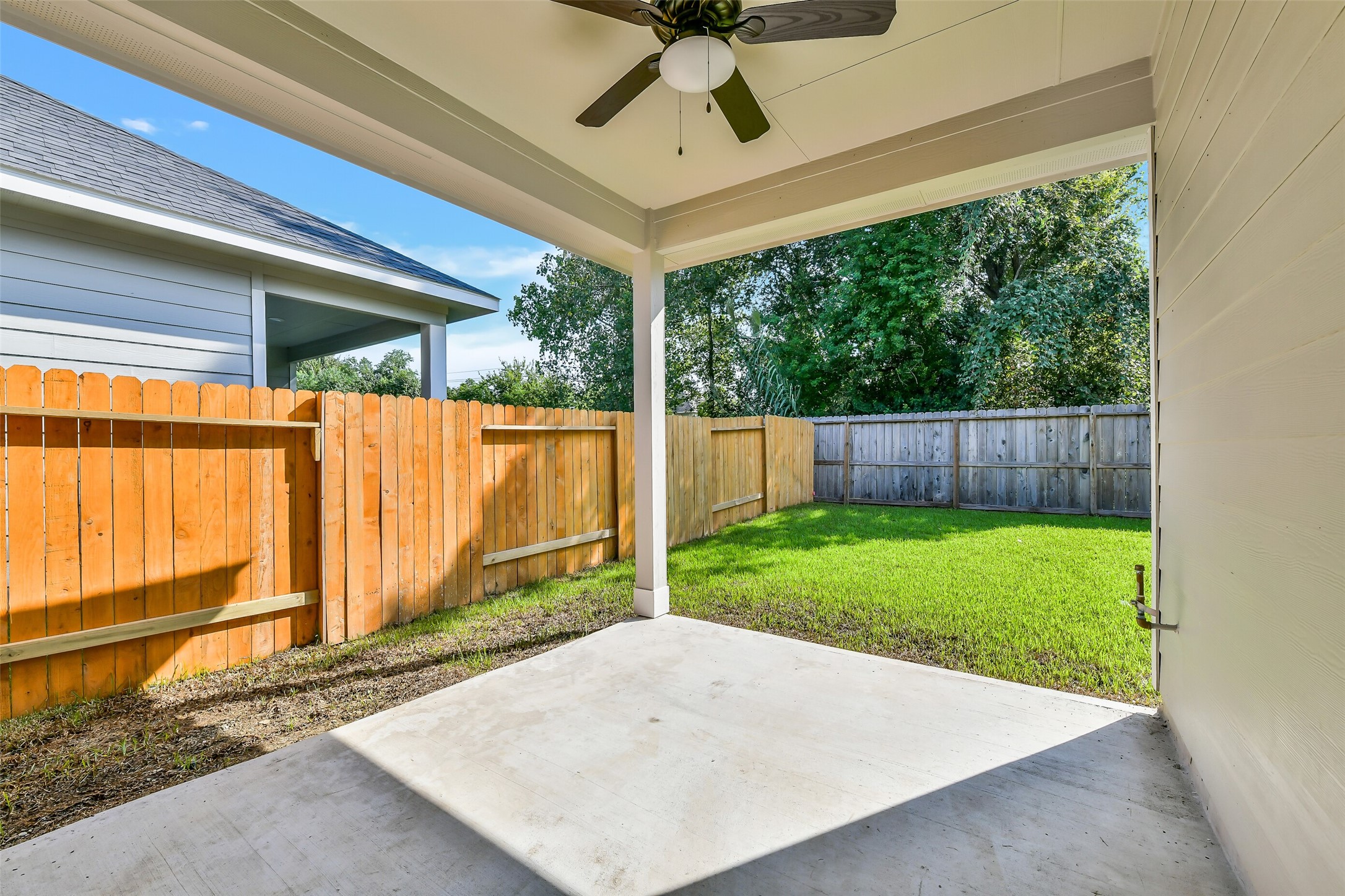 15507 Foresail Lane Property Photo 33