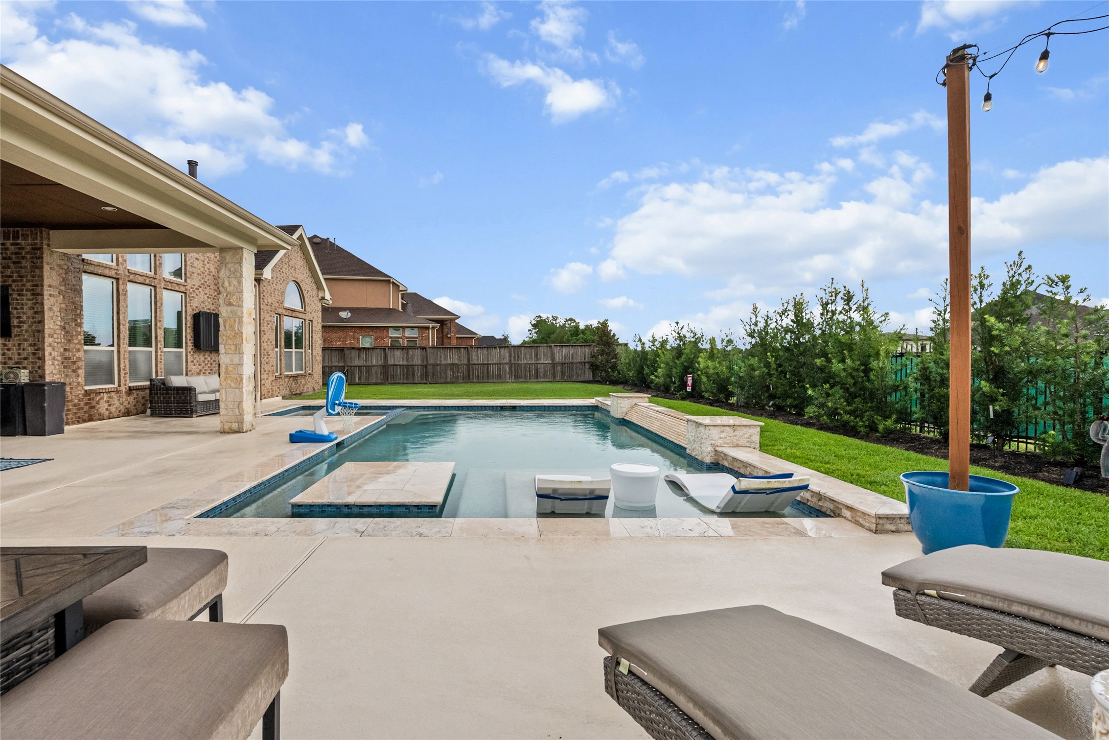 1805 Sterling Creek Drive Property Photo 44
