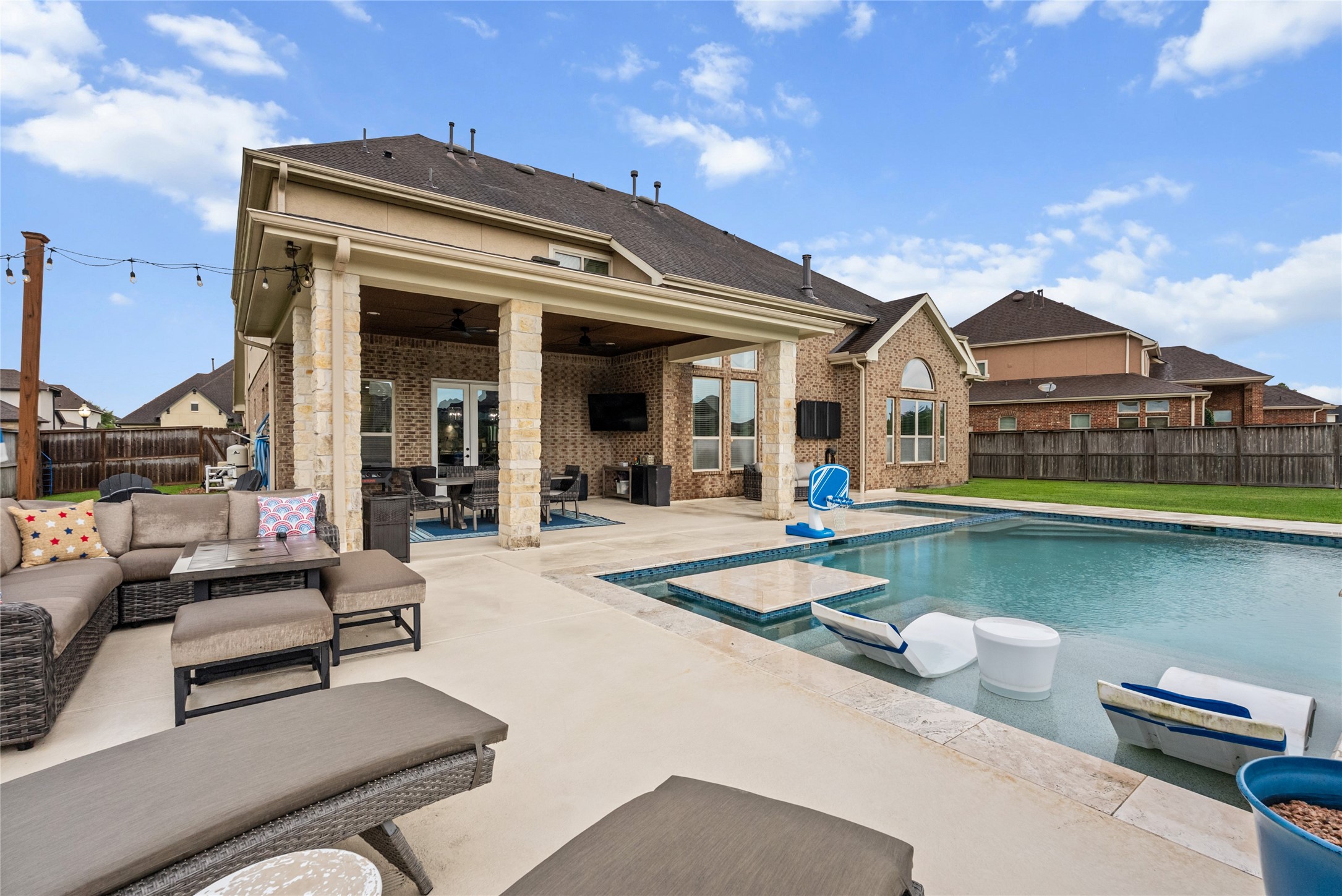 1805 Sterling Creek Drive Property Photo 45