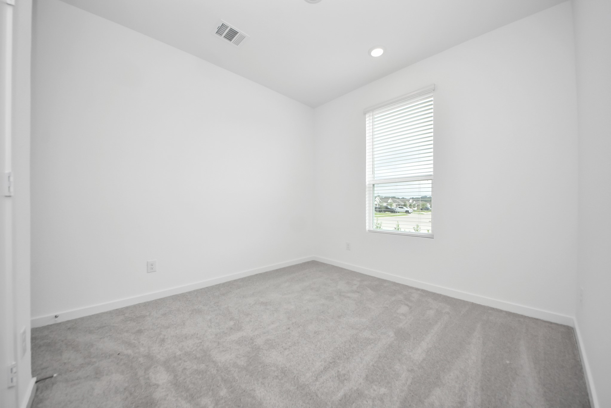 31502 San Floro Drive Property Photo 13