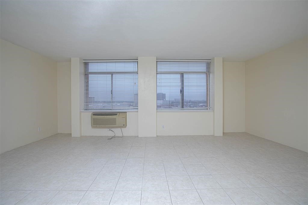 7520 Hornwood Drive 808 Property Photo 6