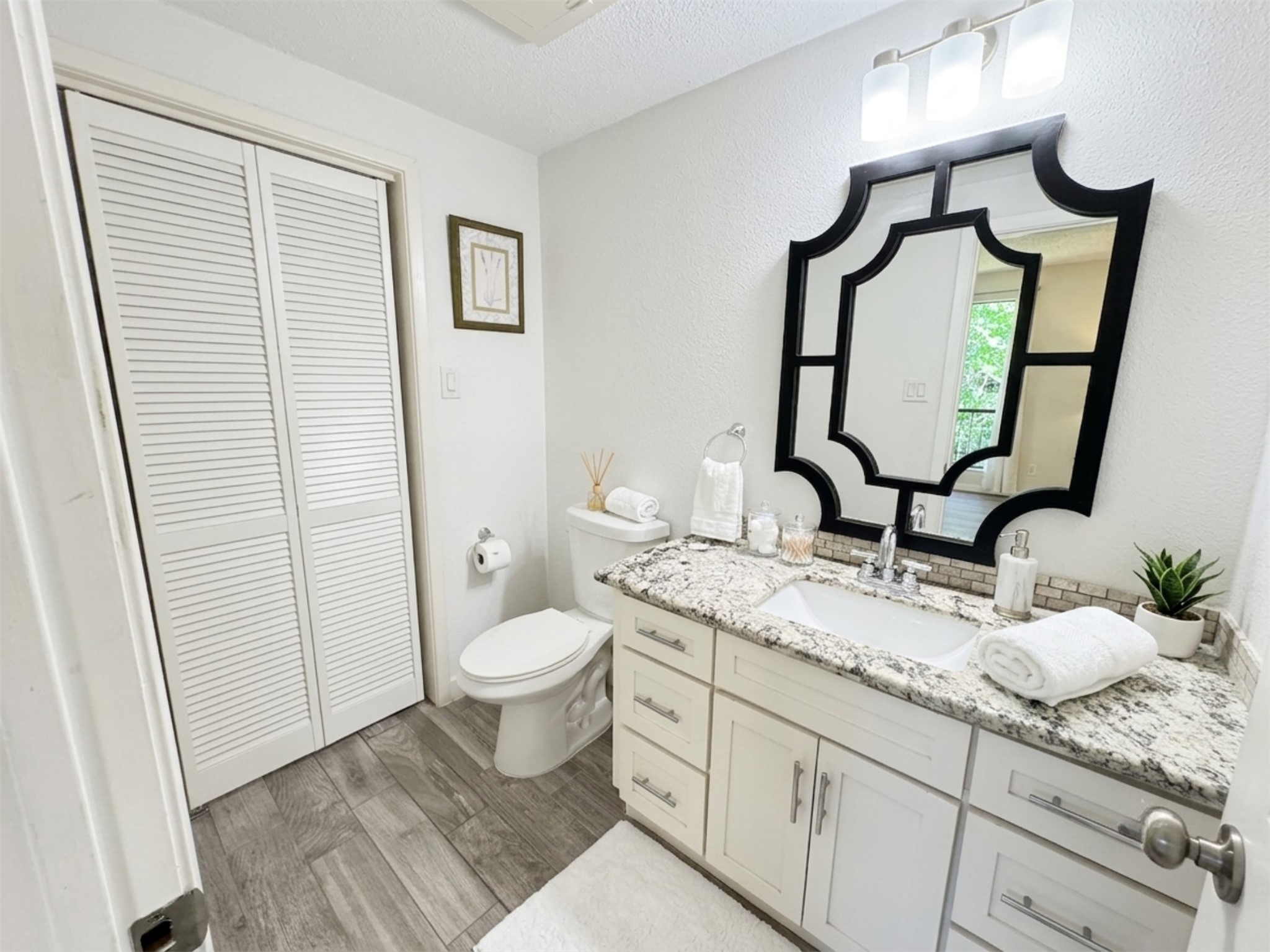 1881 Bering Drive 58 Property Photo 9