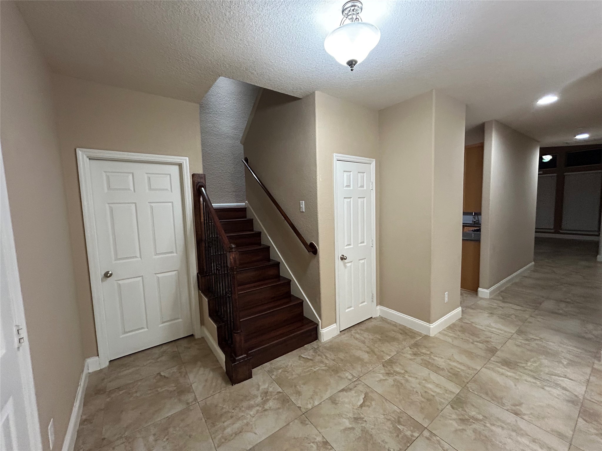8911 Silent Willow Lane Property Photo 12