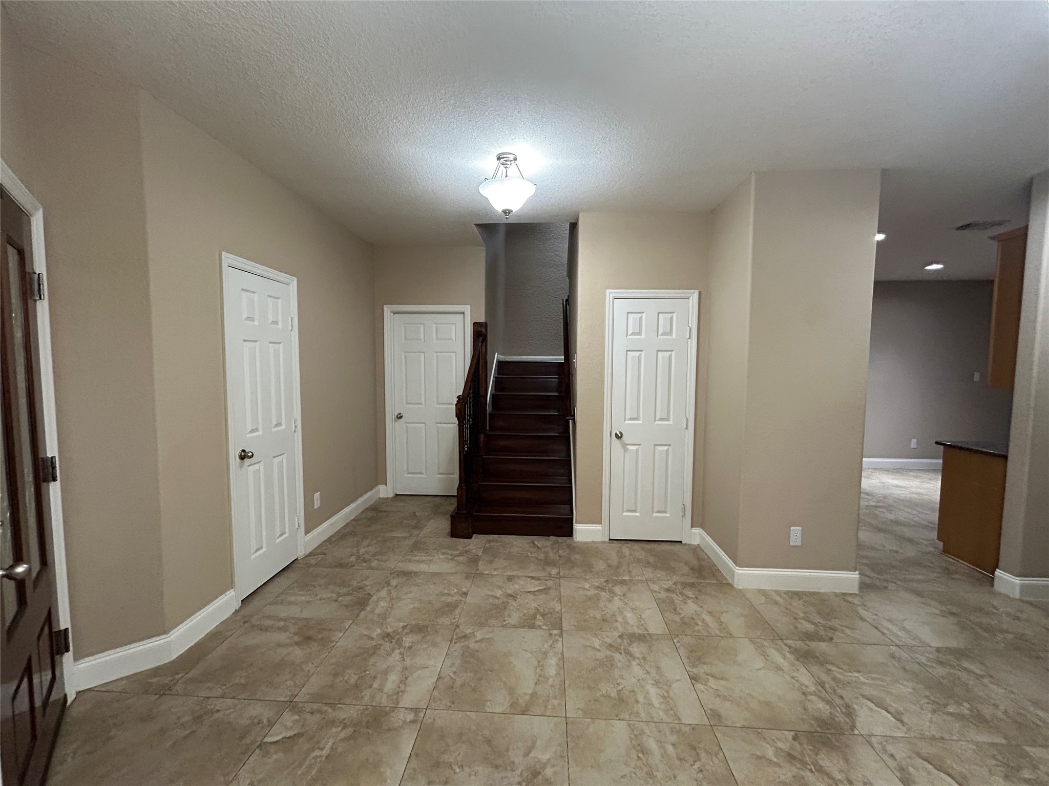 8911 Silent Willow Lane Property Photo 13