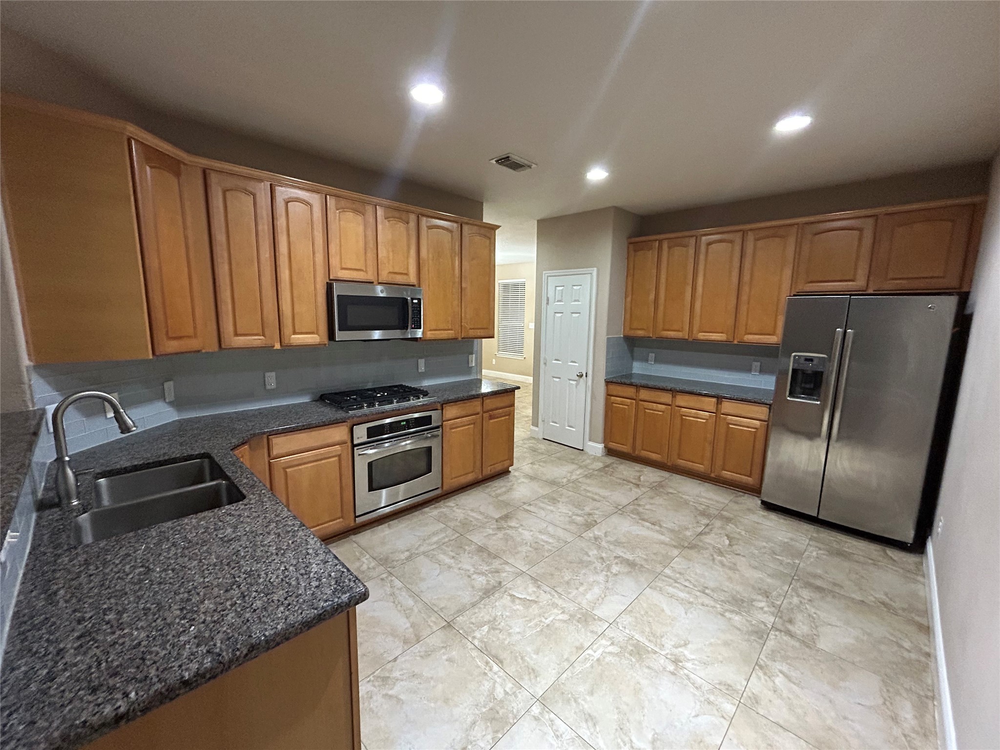 8911 Silent Willow Lane Property Photo 14