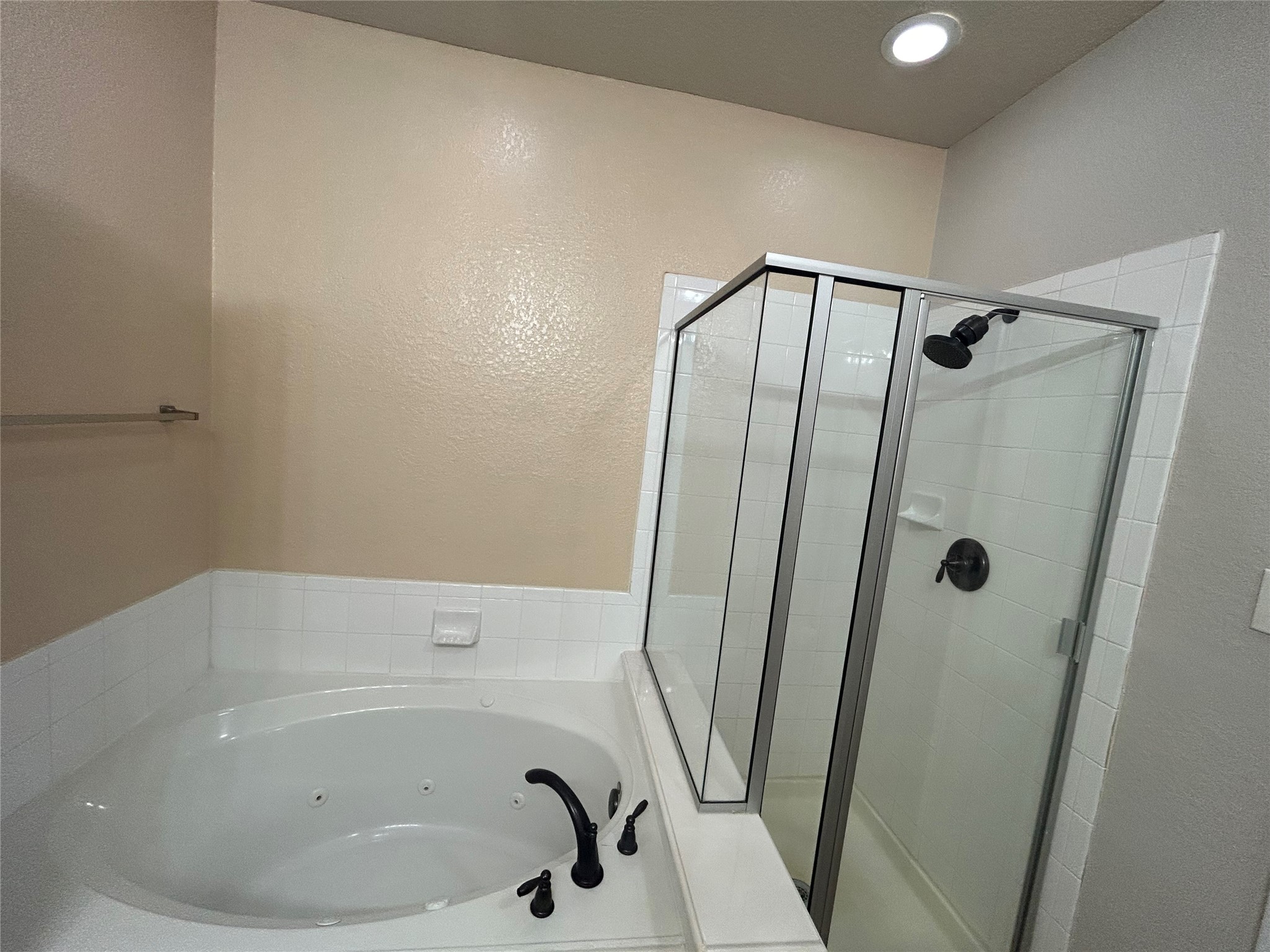 8911 Silent Willow Lane Property Photo 18