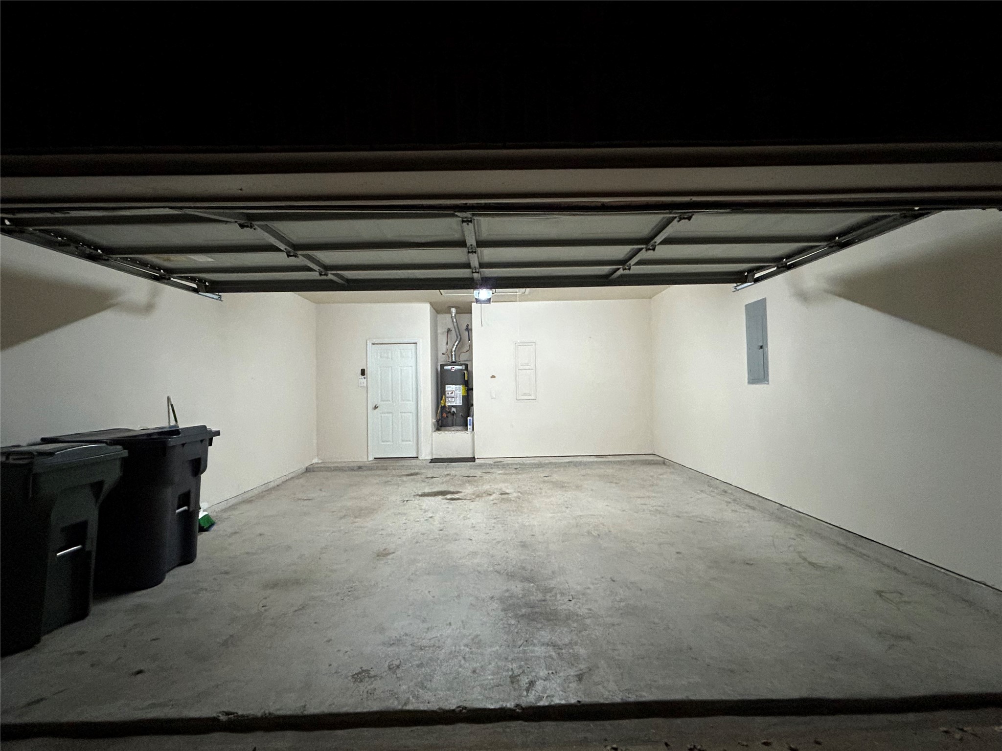 8911 Silent Willow Lane Property Photo 30