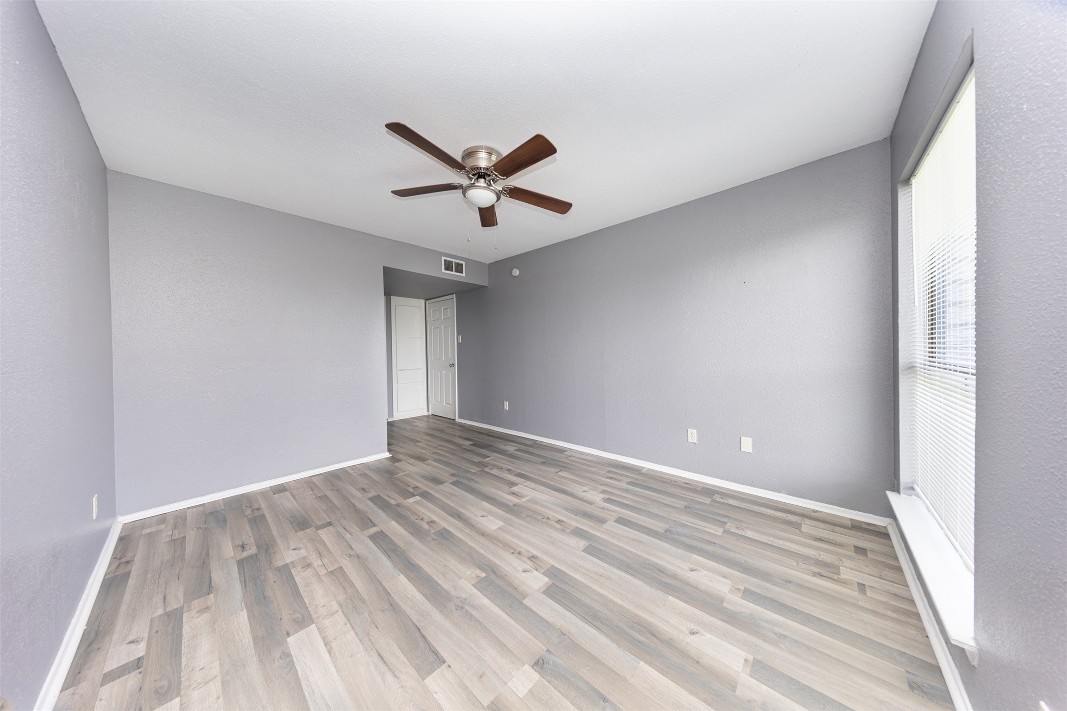 13480 S Thorntree Drive 1206 Property Photo 9
