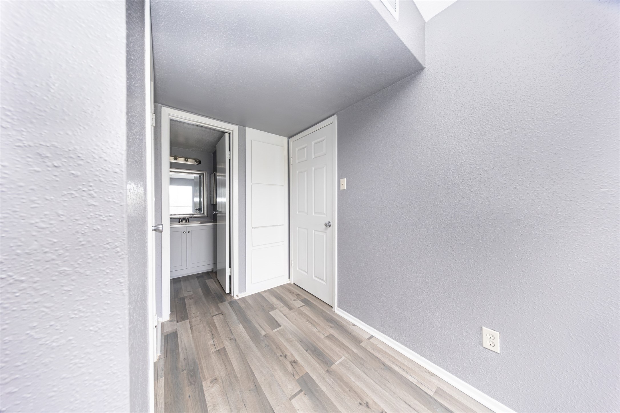 13480 S Thorntree Drive 1206 Property Photo 10