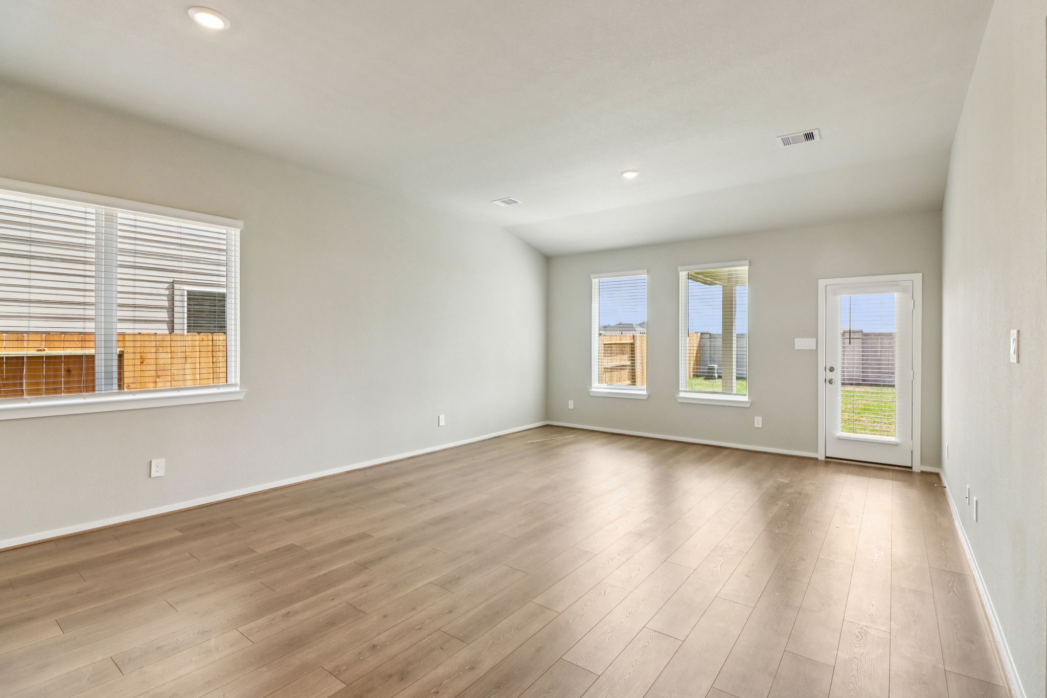 5124 Redbud Valley Drive Property Photo 8