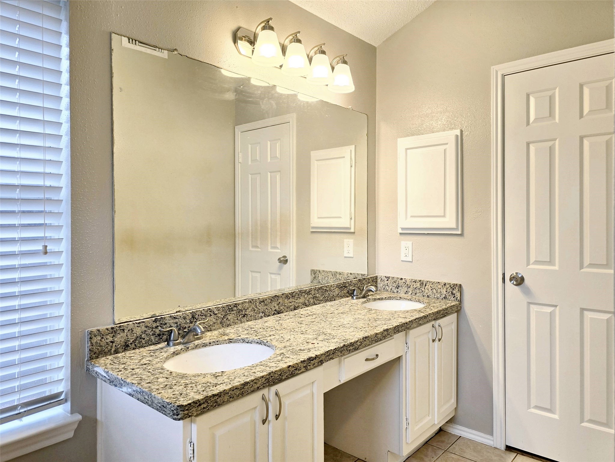 9215 Newkay Lane Property Photo 15