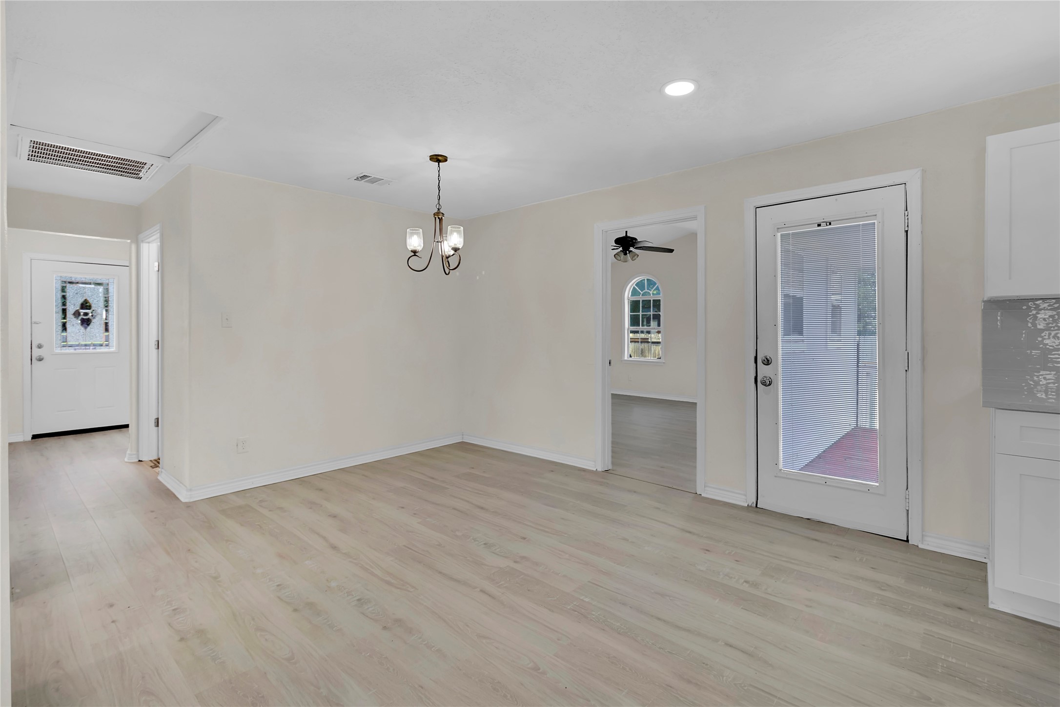 7220 Moore Property Photo 6