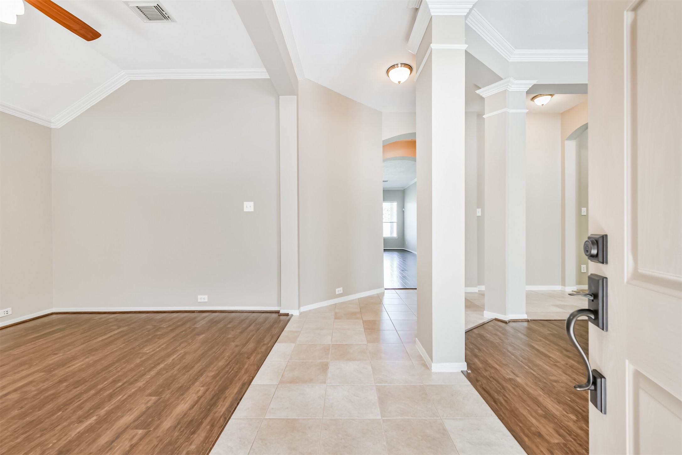 13719 Rolling River Lane Property Photo 3