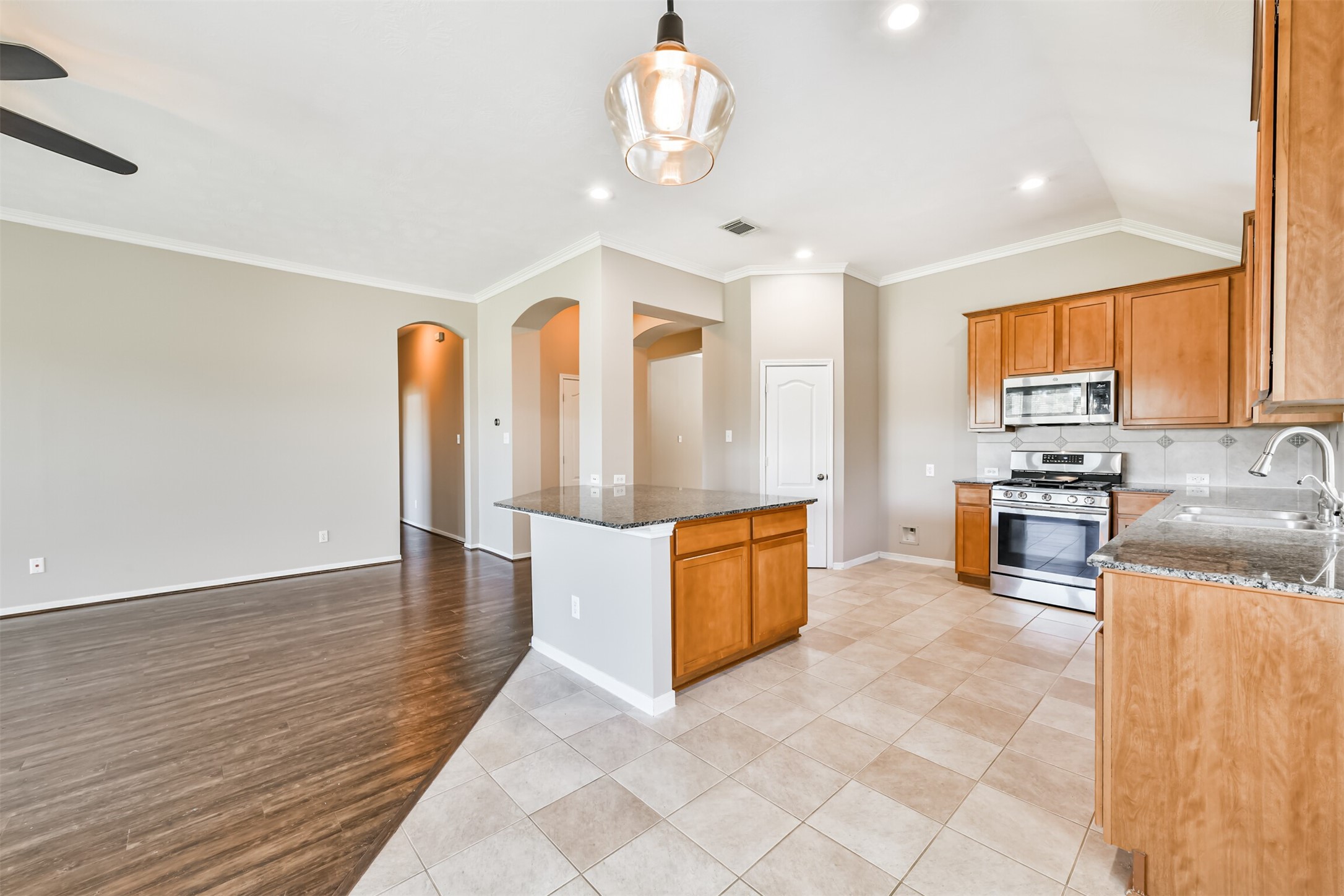 13719 Rolling River Lane Property Photo 12