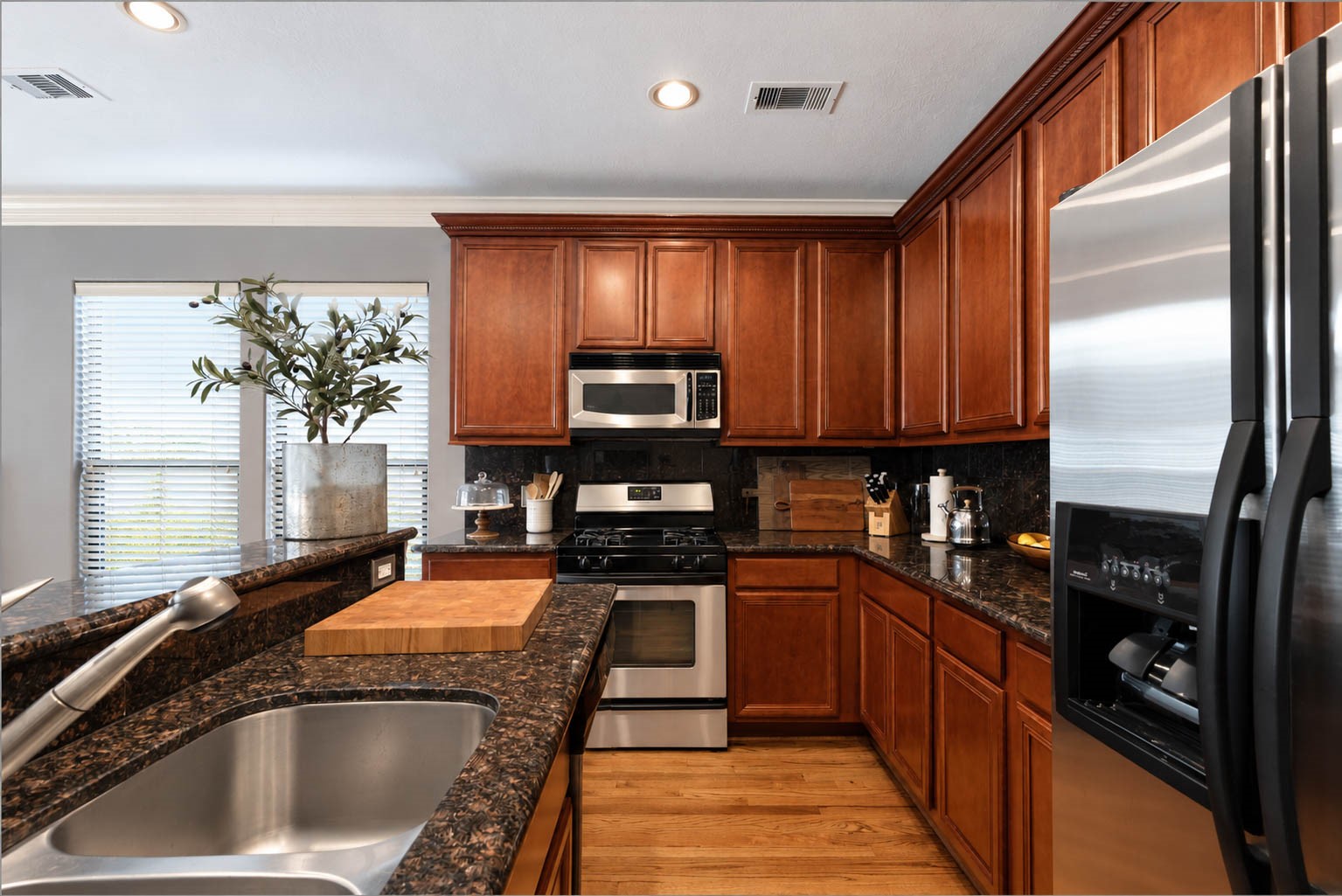 1316 Studer Street Property Photo 13