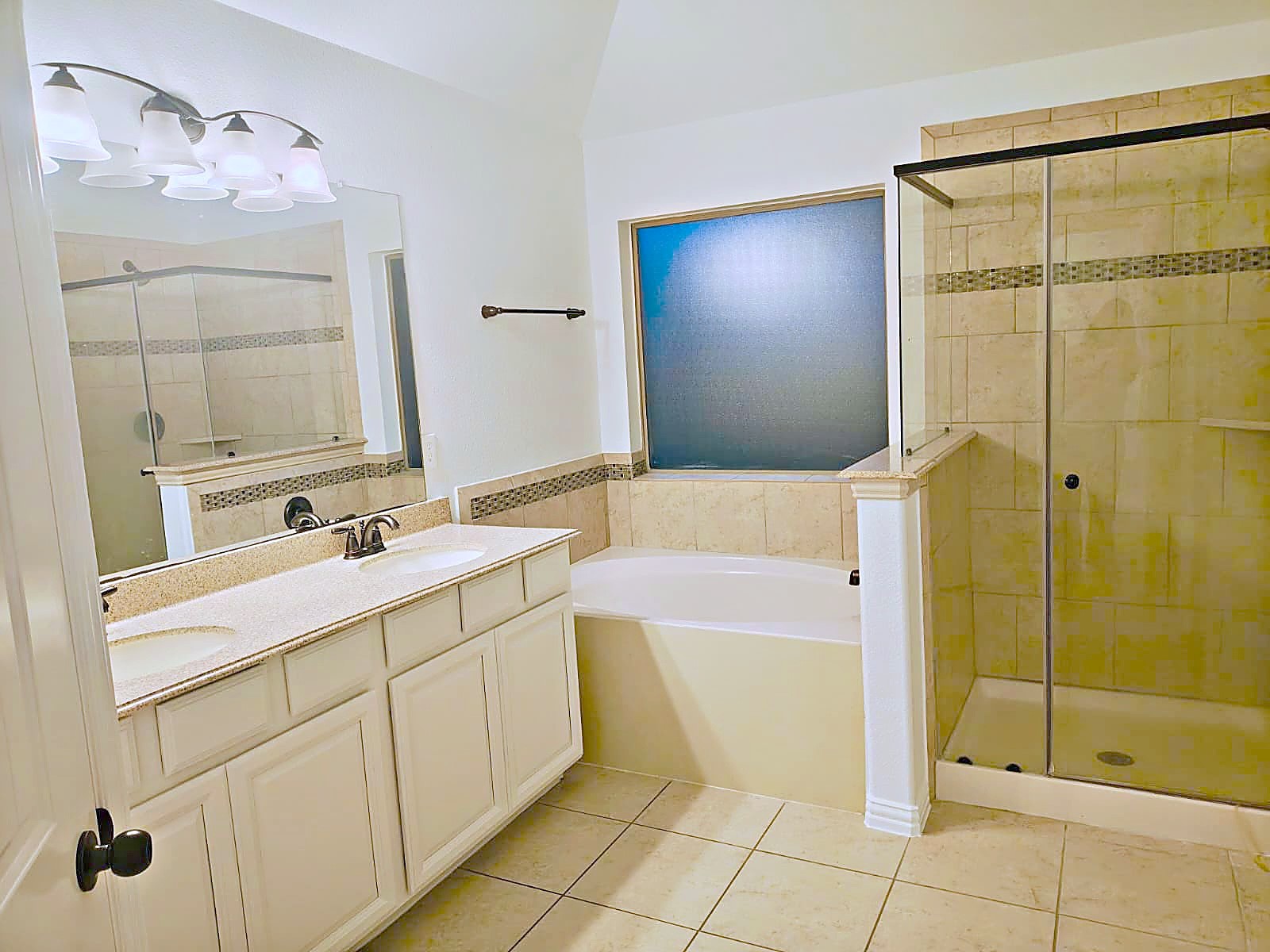 18515 Royal Mist Ln Property Photo 8