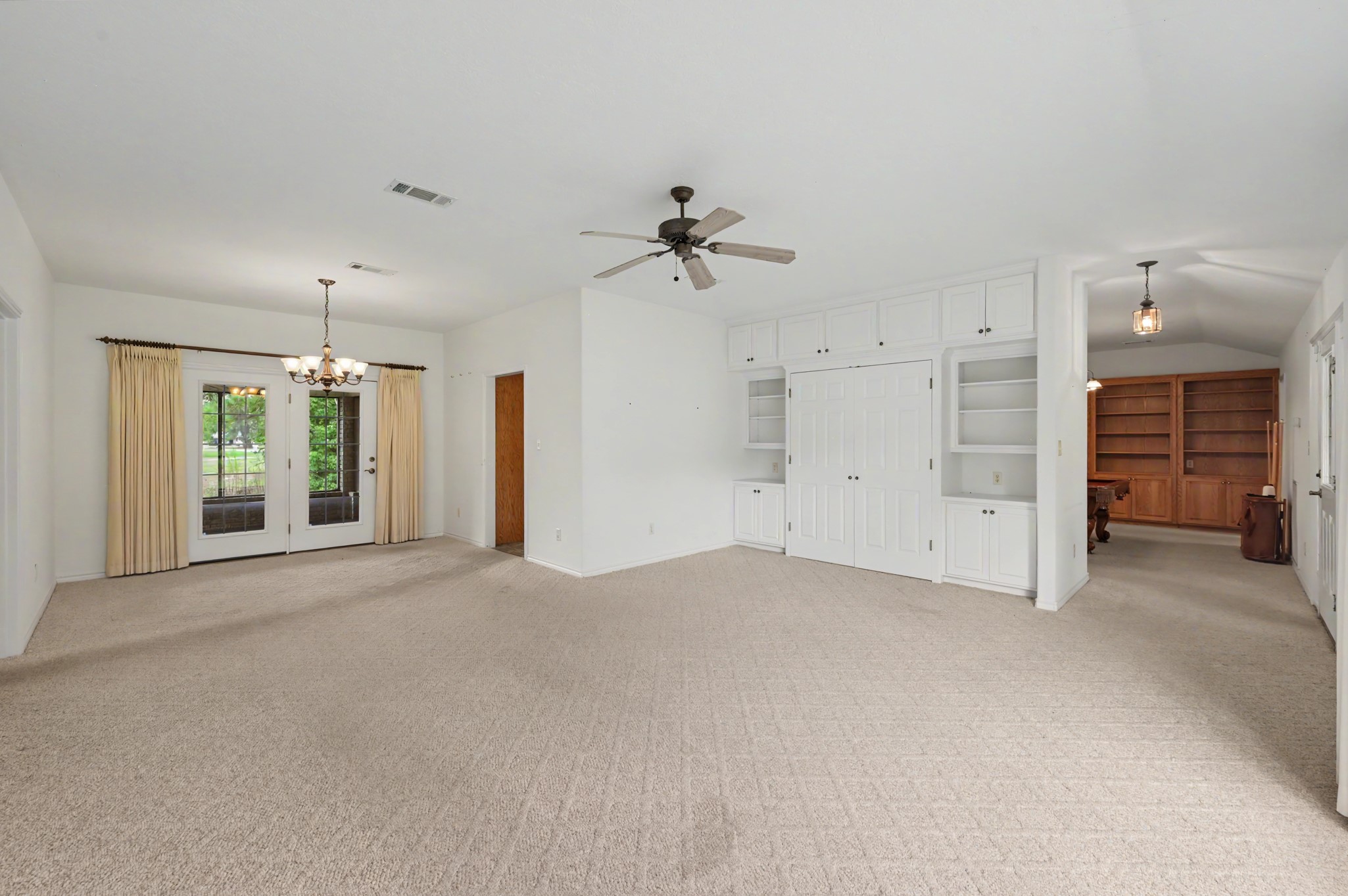 20 Shallow Springs Property Photo 14