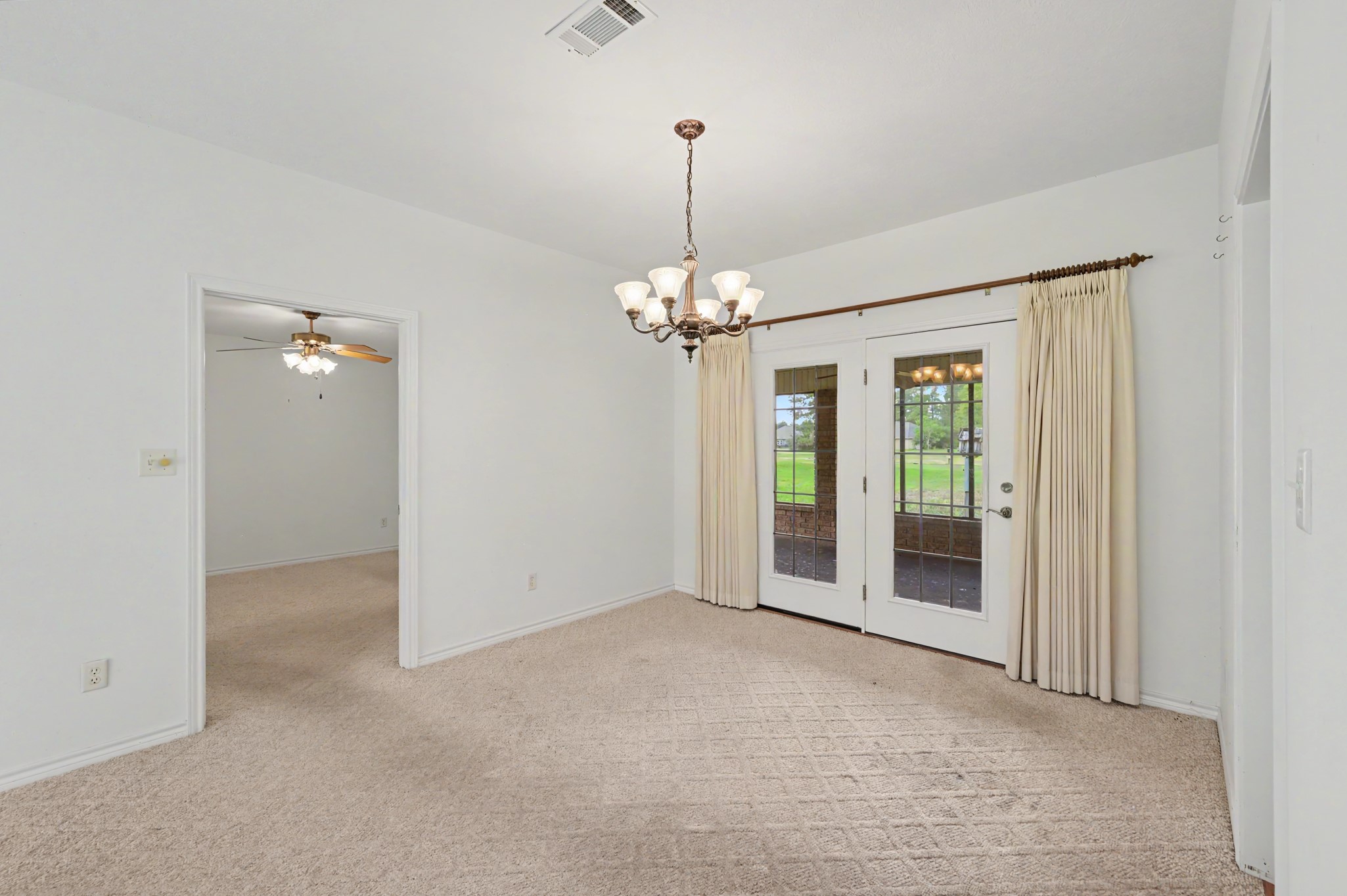 20 Shallow Springs Property Photo 18
