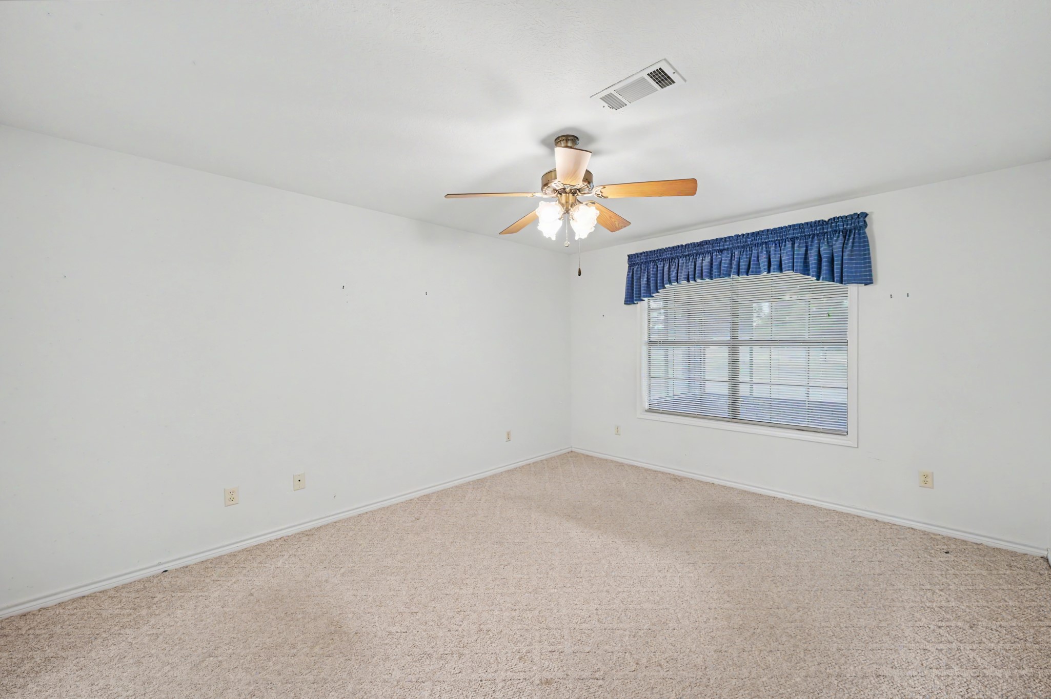 20 Shallow Springs Property Photo 19