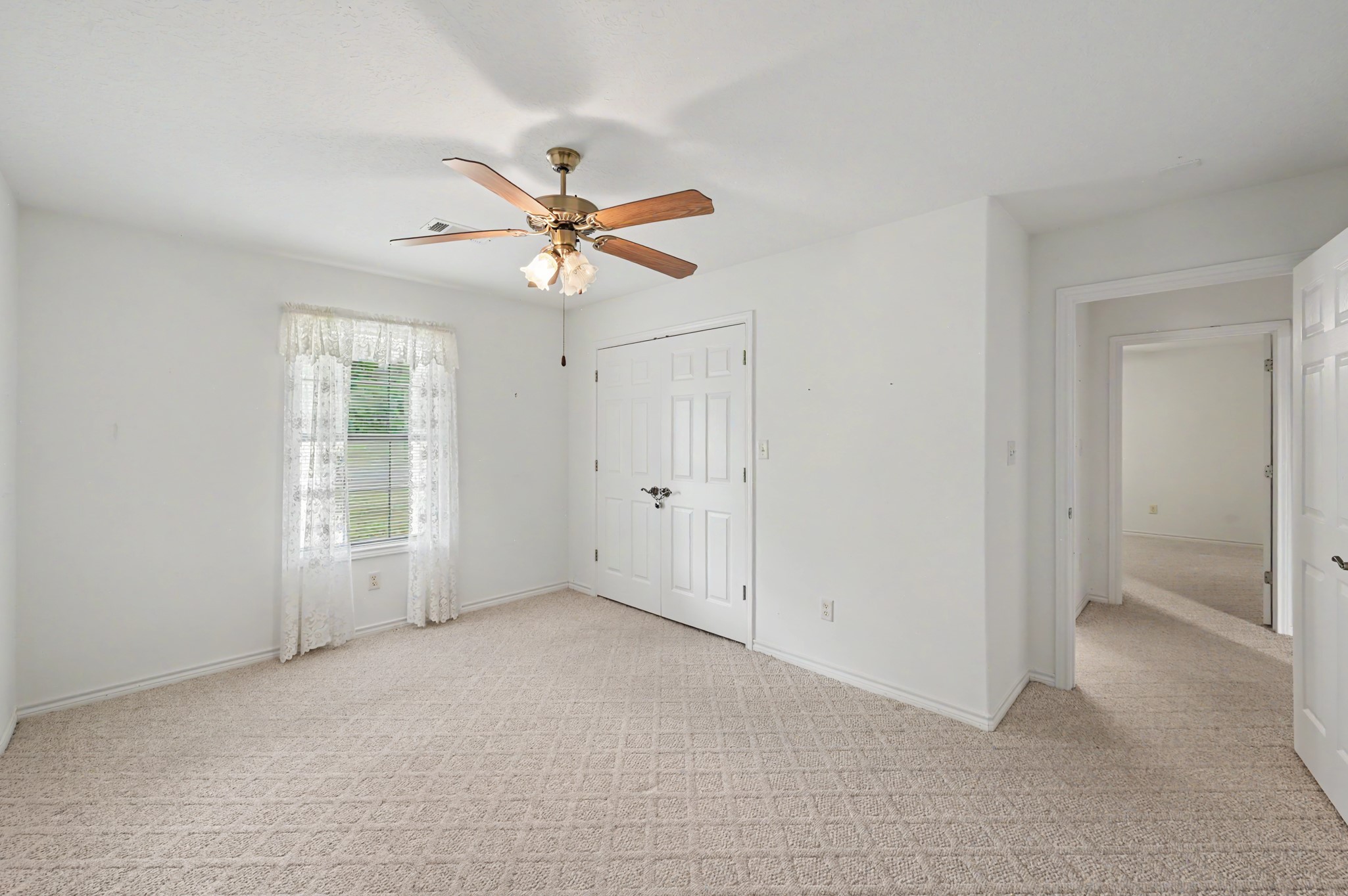 20 Shallow Springs Property Photo 26