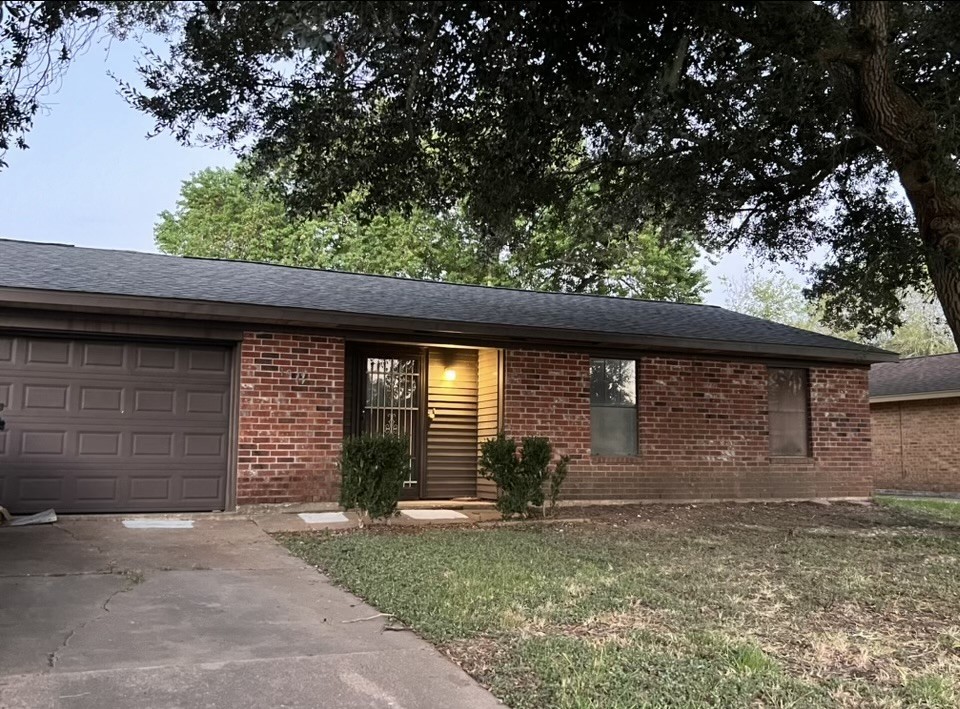 1917 Chapel Heights Drive Property Photo 2