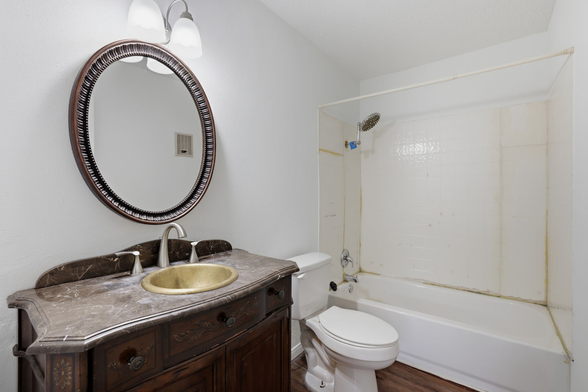 700 Thicket Lane 1006 Property Photo 6