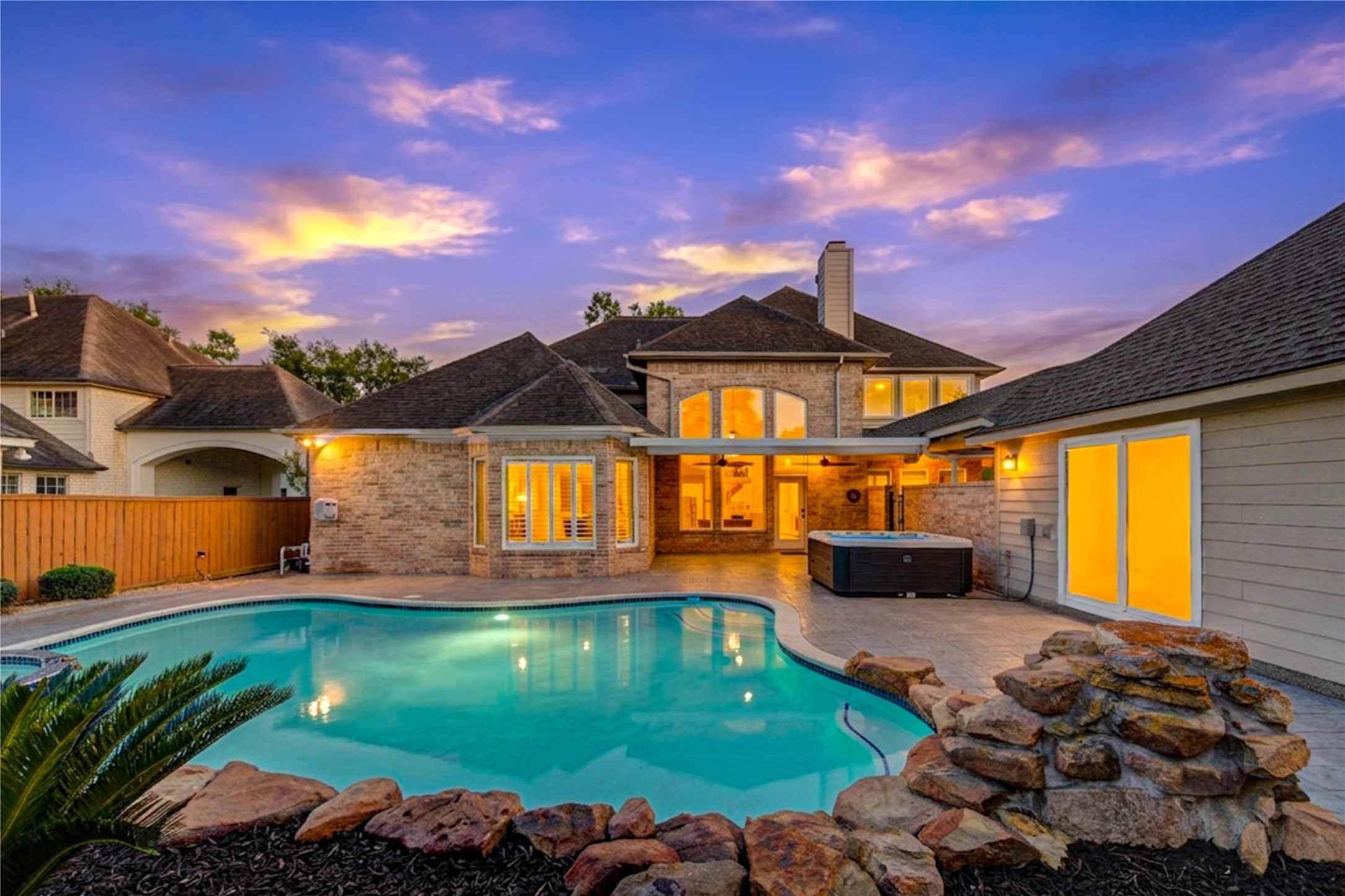 12806 Rock Falls Way