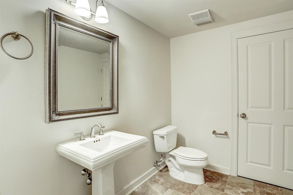914 Main Street 1402 Property Photo 11