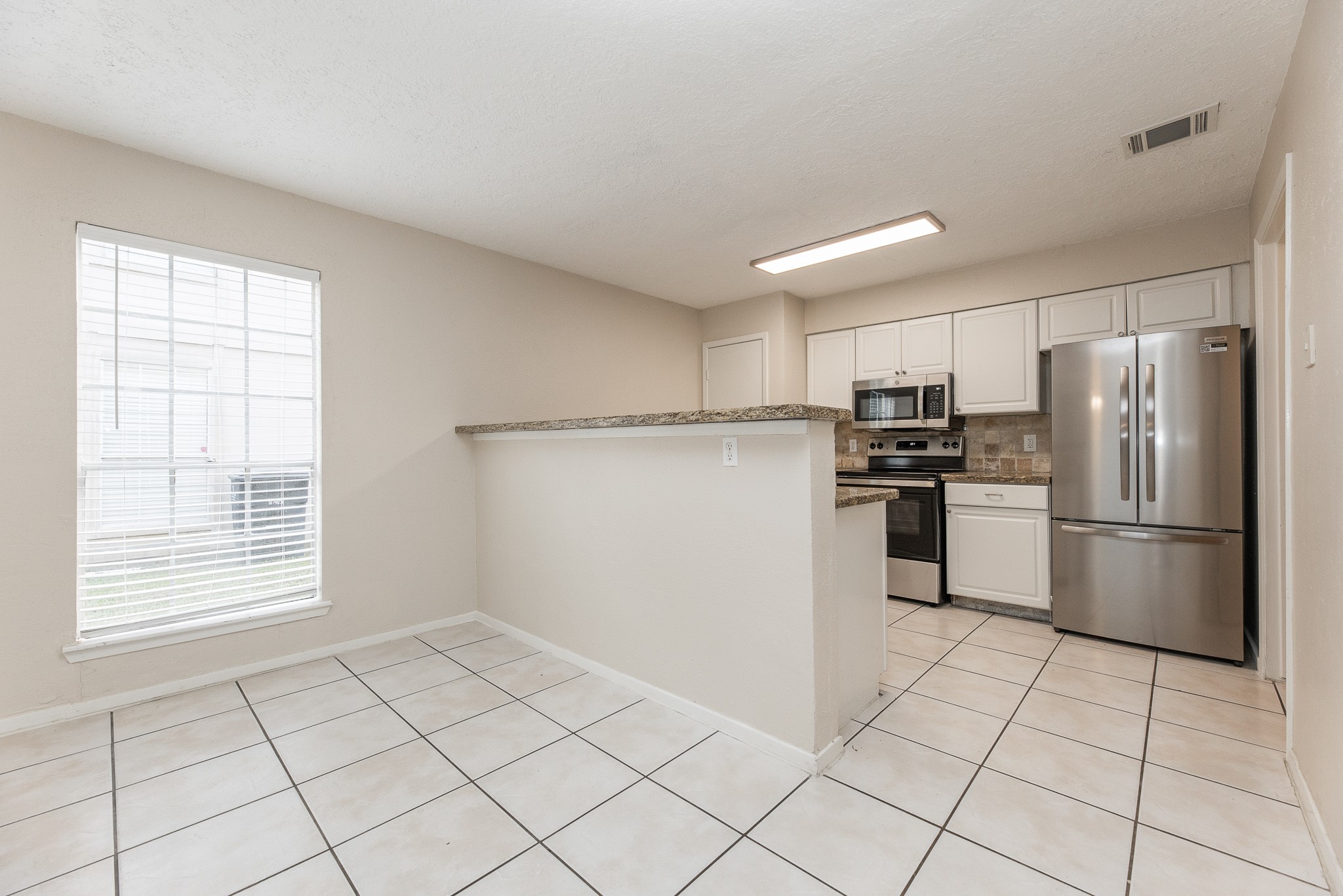 1912 Avenue B Property Photo 11