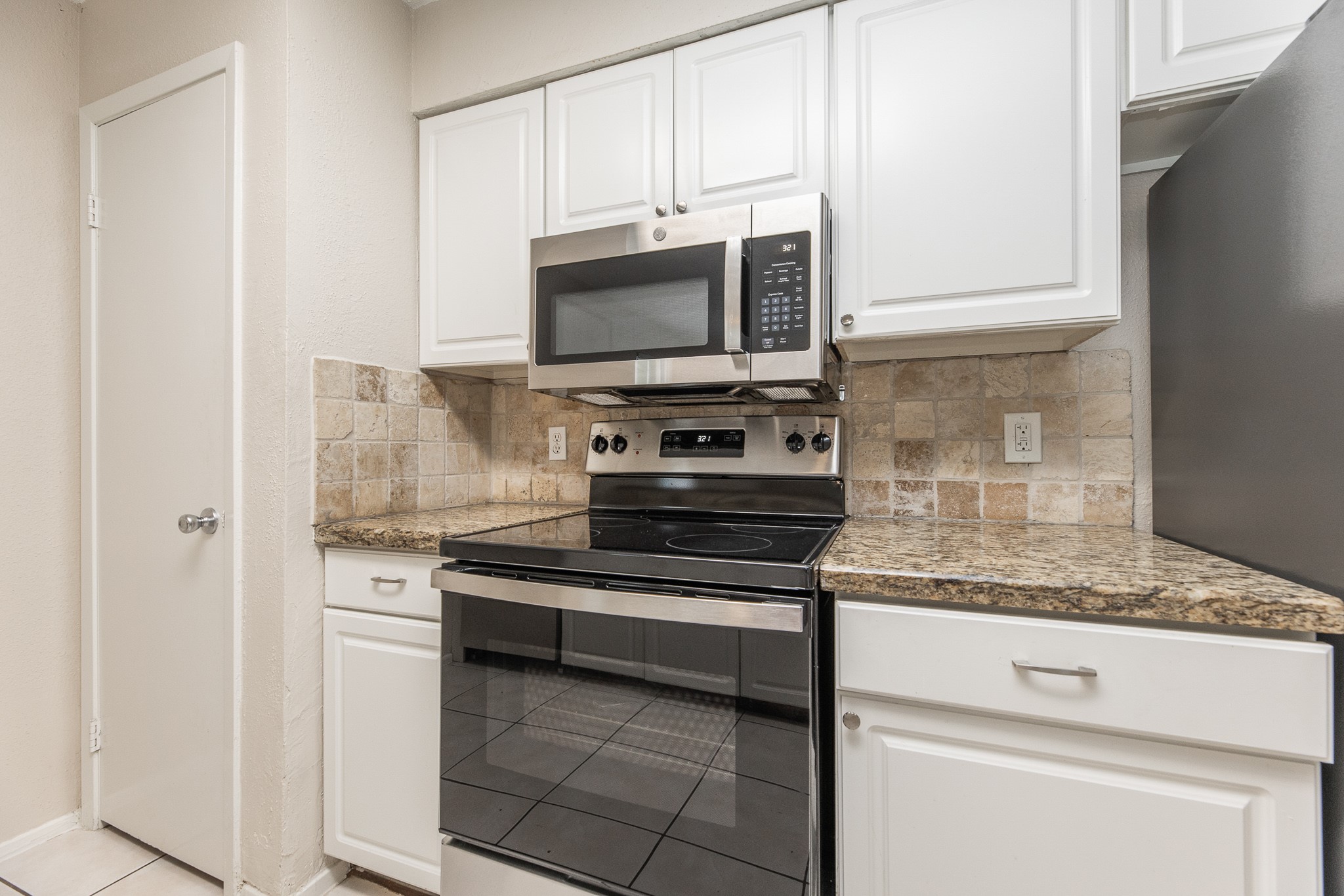1912 Avenue B Property Photo 13
