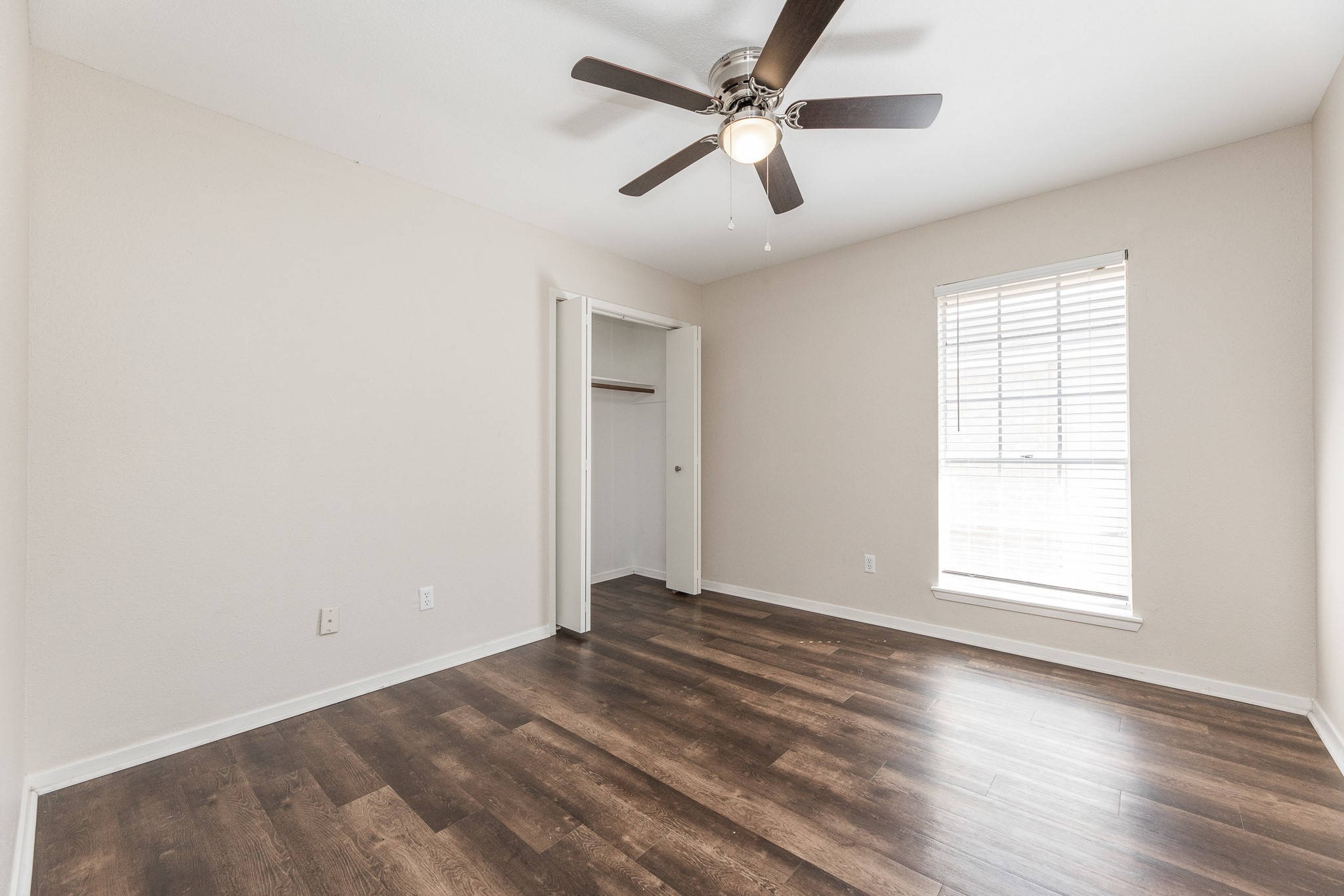 1912 Avenue B Property Photo 22