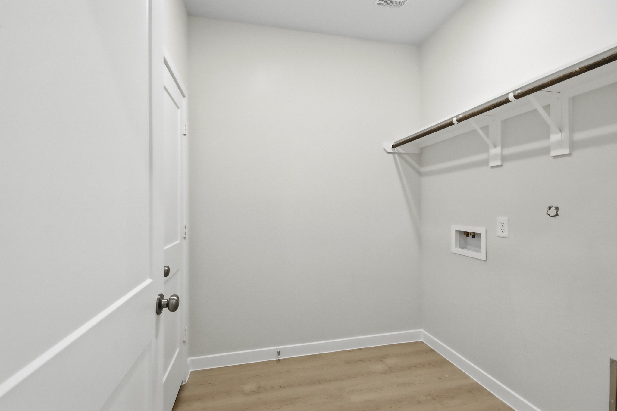 17801 Lionheart Road Property Photo 4