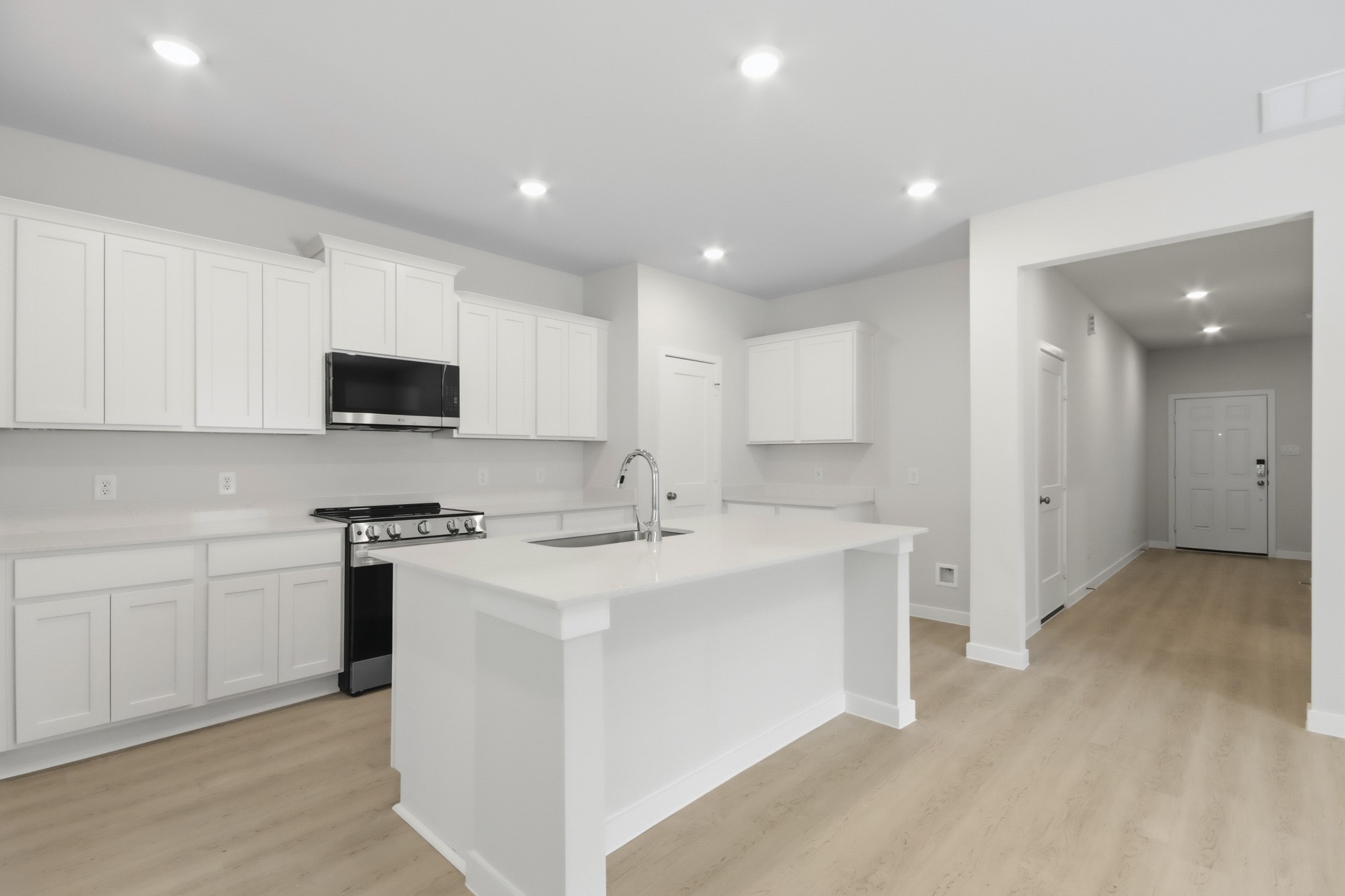 17801 Lionheart Road Property Photo 8