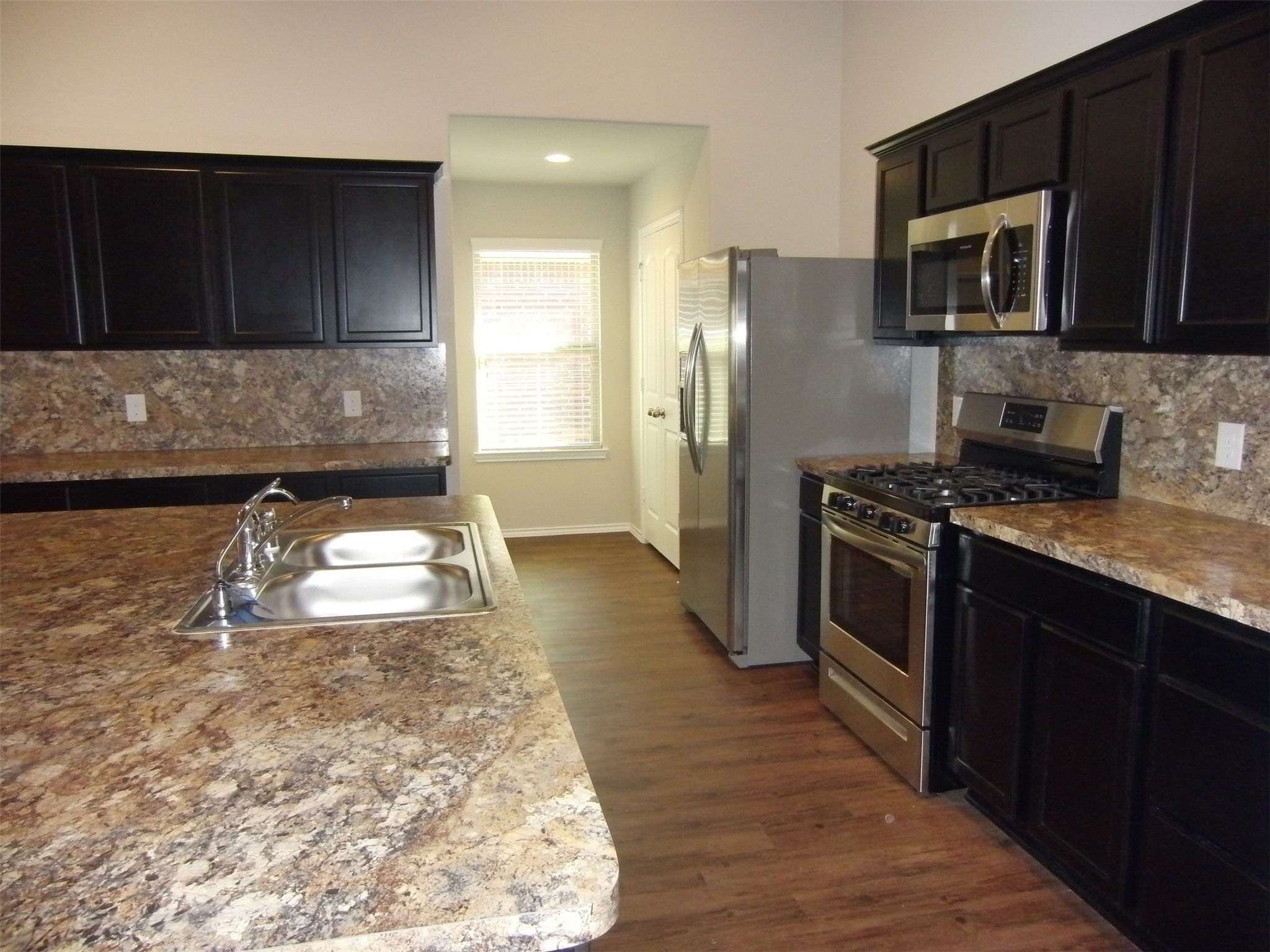 5522 Mesquite Oaks Trail Property Photo 4