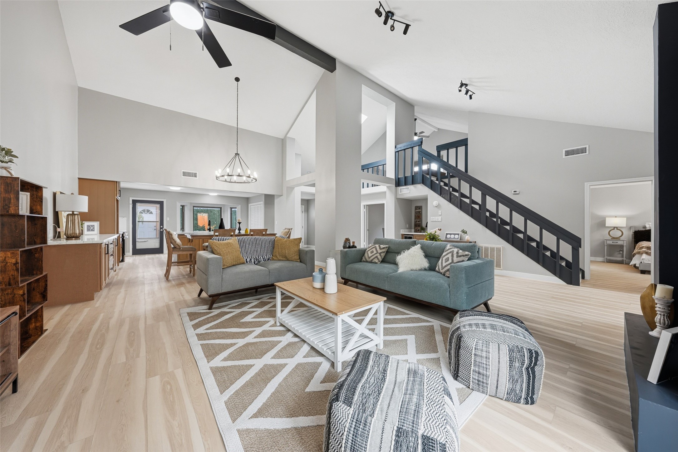 2026 Ashford Hollow Lane Property Photo 4