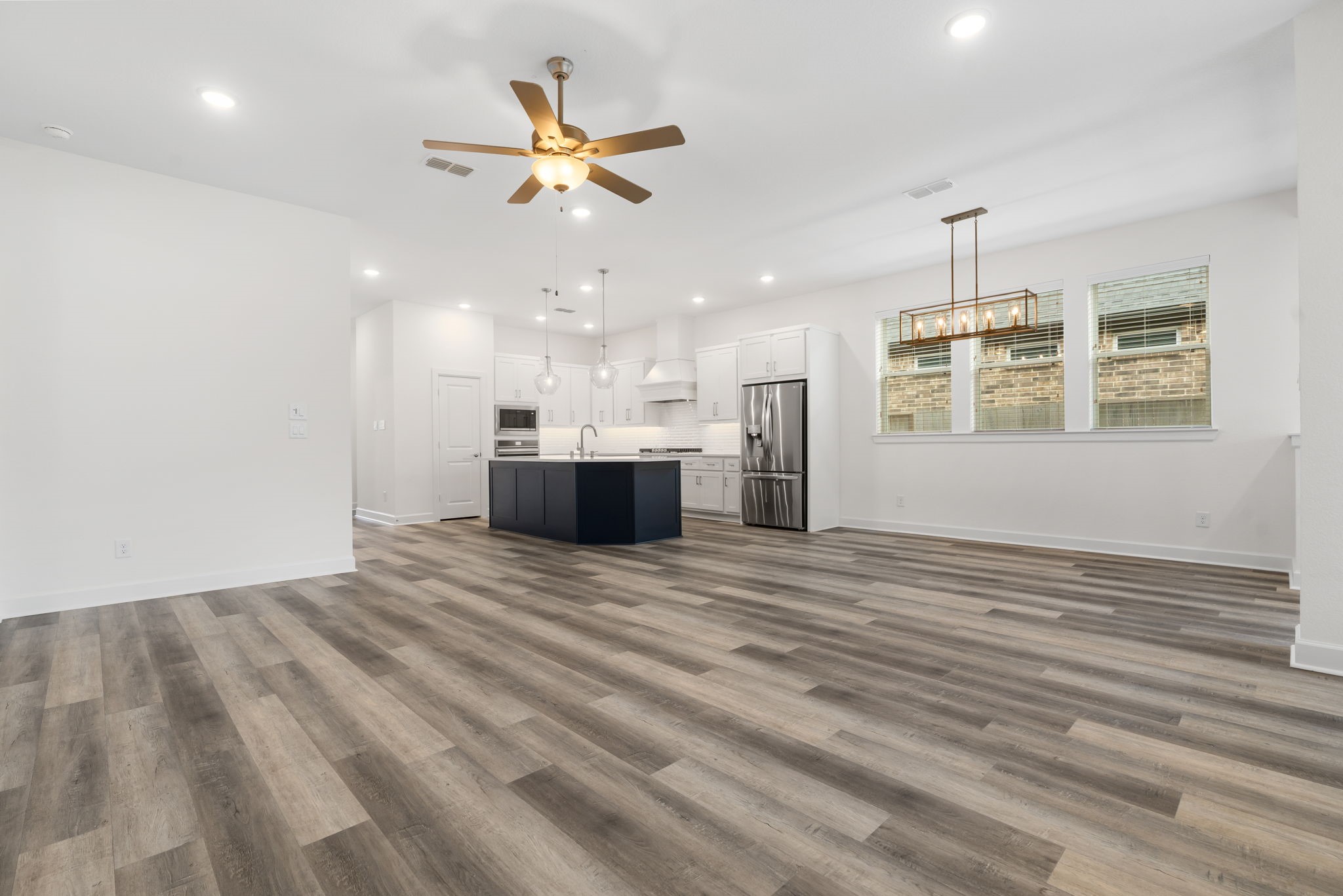 2323 Lambert Drive Property Photo 14