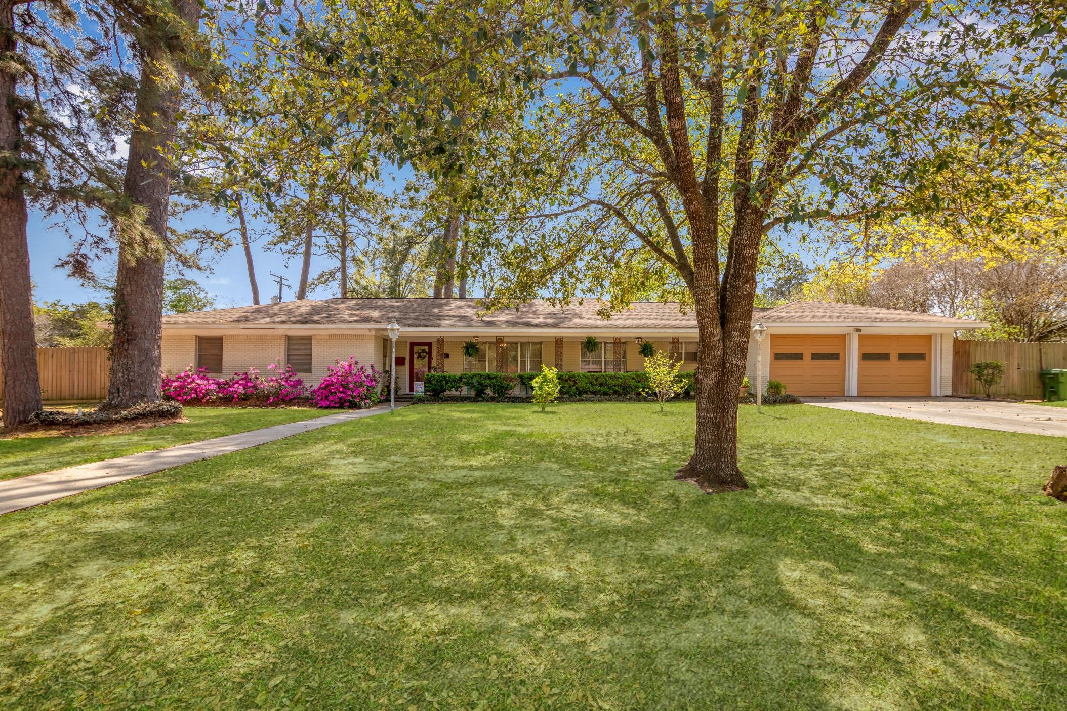 111 Circle Drive Property Photo