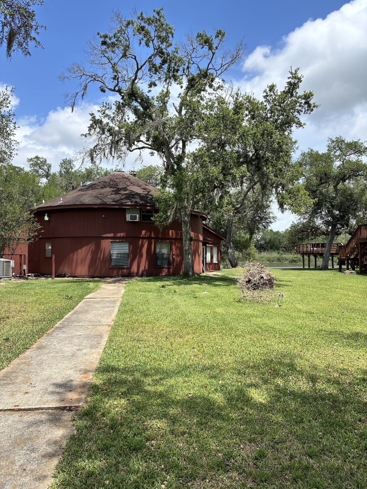 6680 County Road 659 Property Photo 1