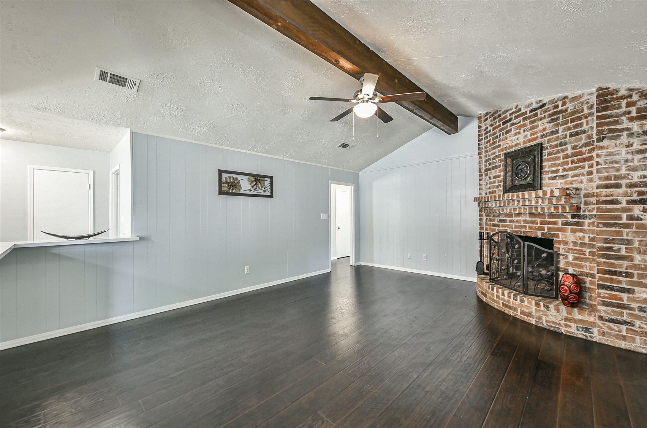 863 Seamaster Drive Property Photo 7