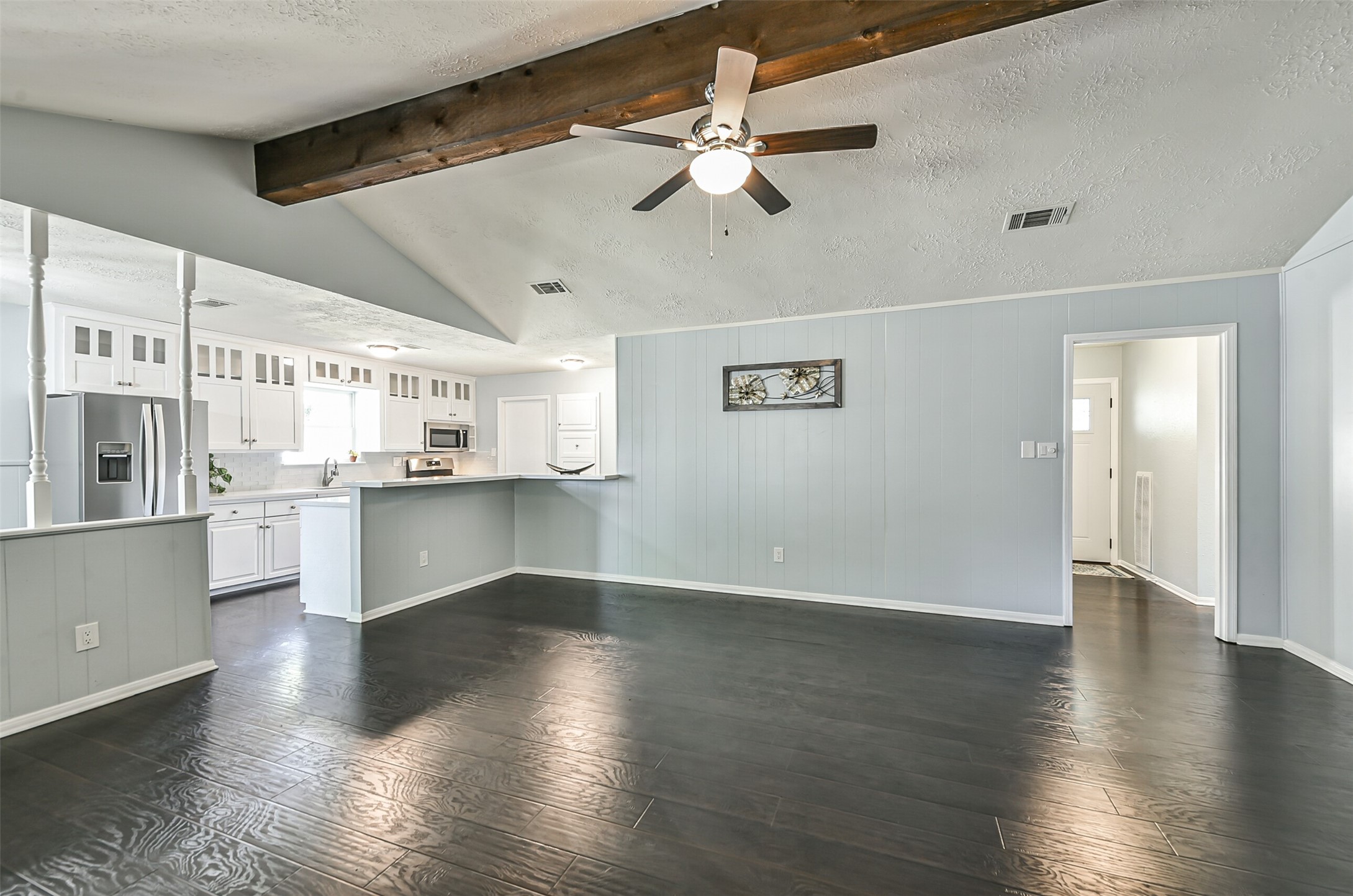 863 Seamaster Drive Property Photo 9