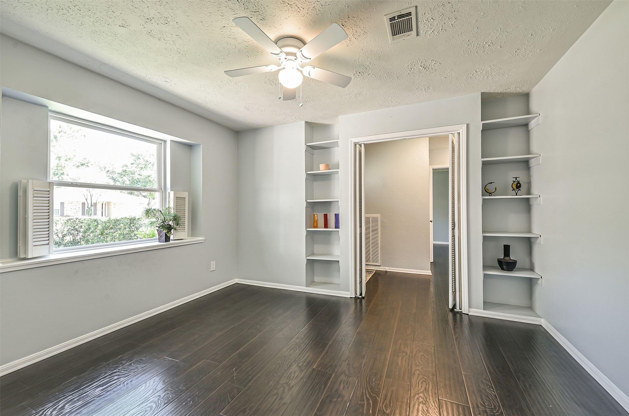 863 Seamaster Drive Property Photo 23