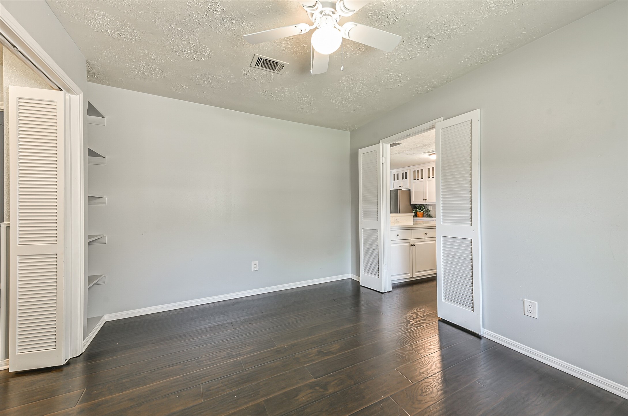 863 Seamaster Drive Property Photo 25